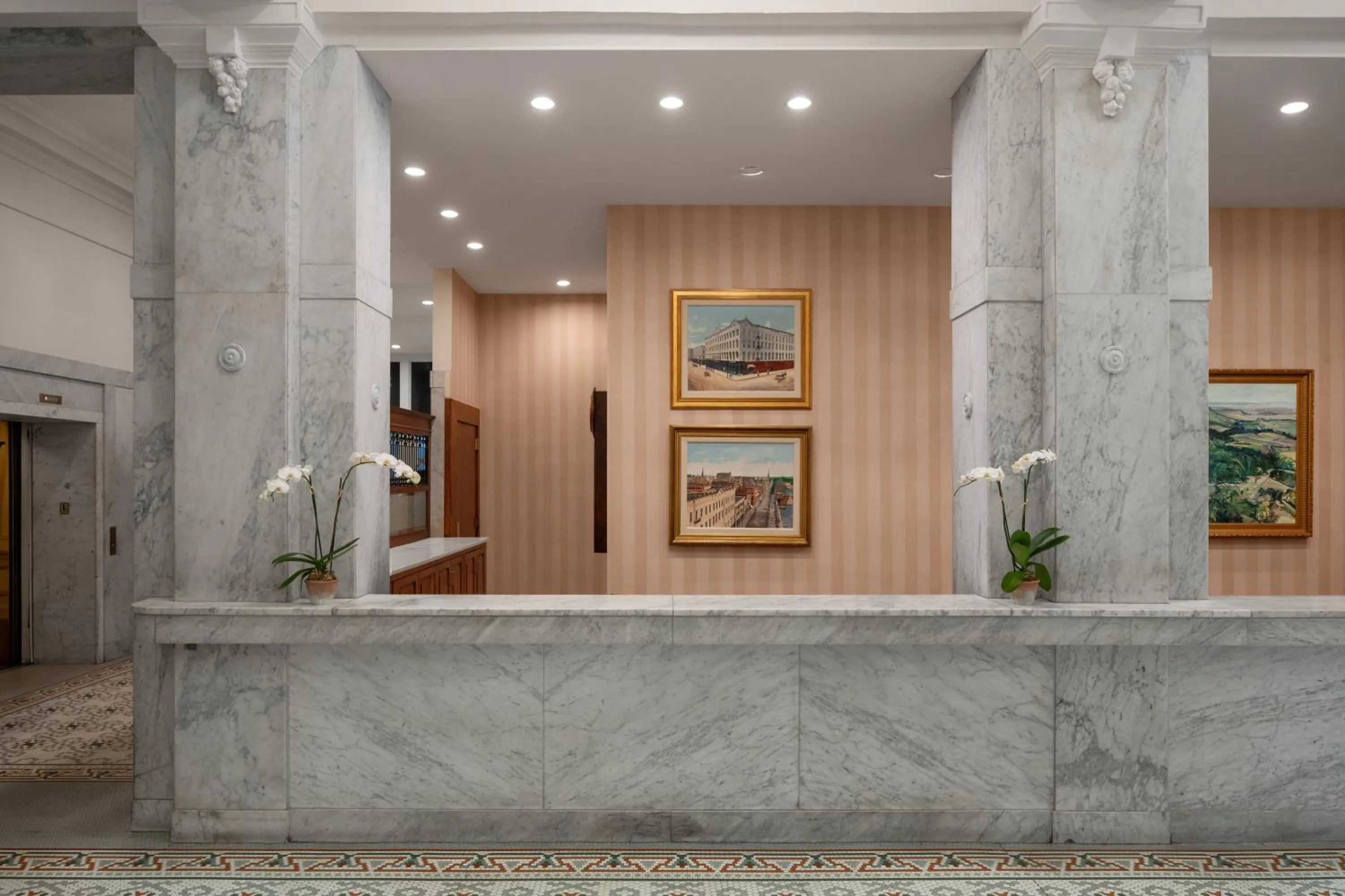 Lobby or reception in Capital Hotel