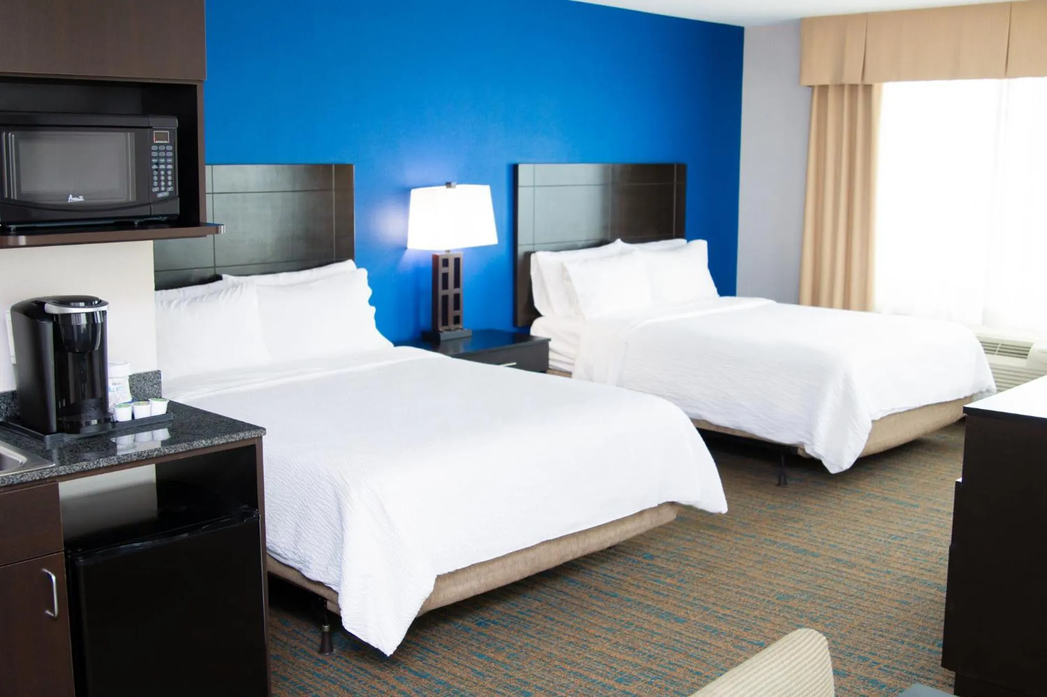 Photo of the whole room, Bed in Holiday Inn Express & Suites Bakersfield Airport by IHG
