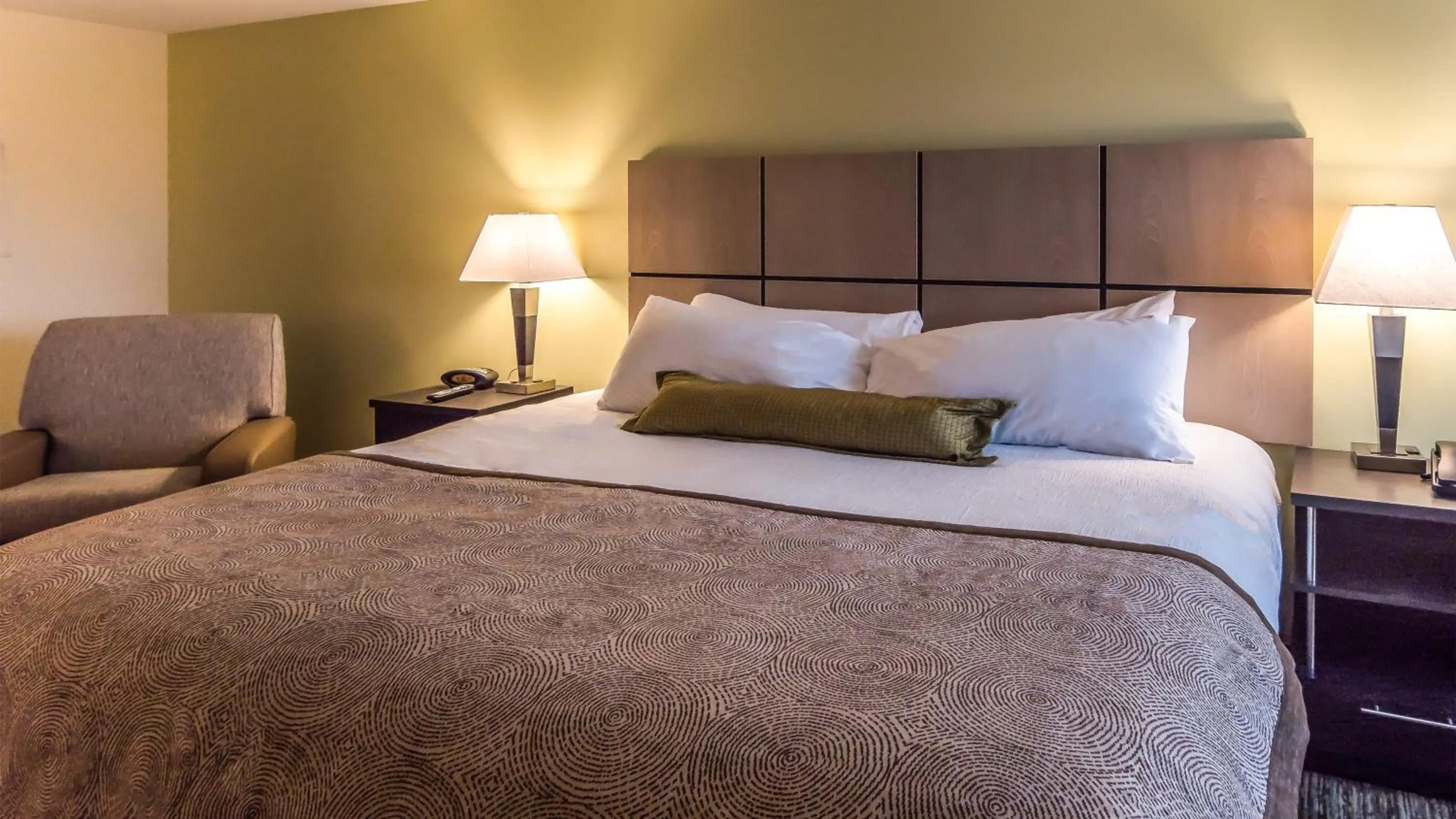 Photo of the whole room, Bed in Candlewood Suites Gonzales - Baton Rouge Area by IHG