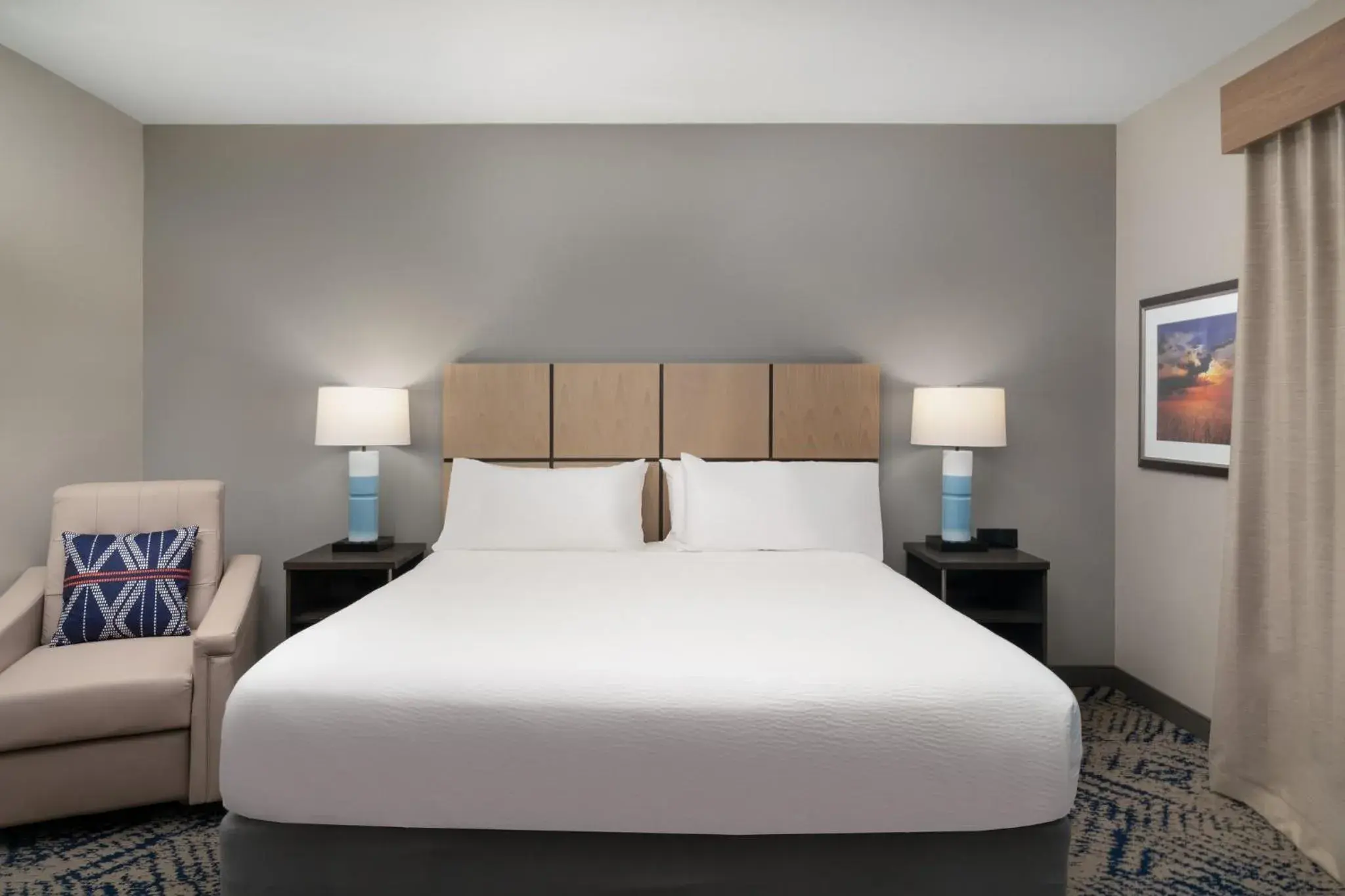 Photo of the whole room, Bed in Candlewood Suites Gonzales - Baton Rouge Area by IHG Photo of the whole room, Bed in Candlewood Suites Gonzales - Baton Rouge Area by IHG