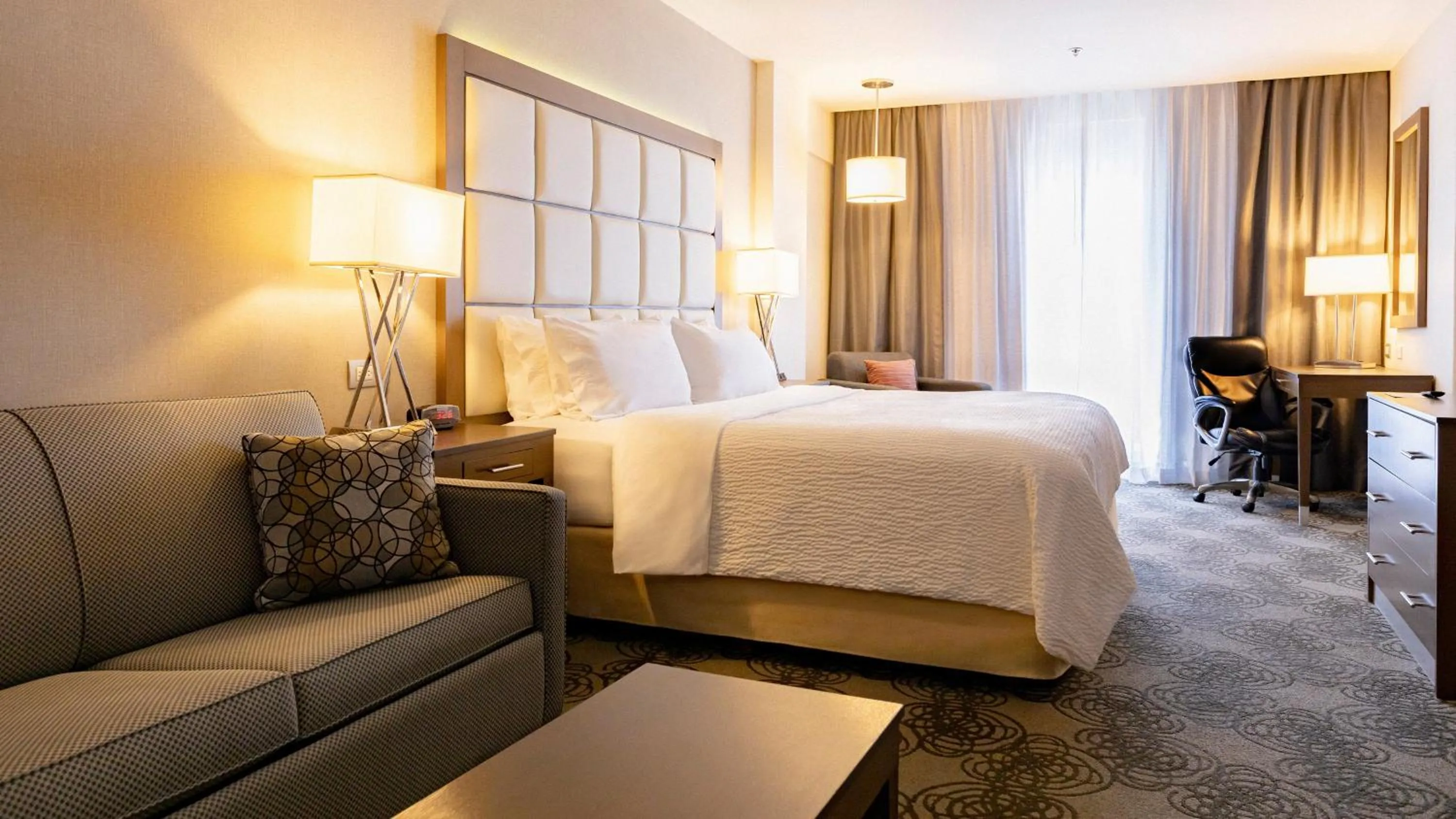 Photo of the whole room, Bed in Holiday Inn Express & Suites Chihuahua Juventud by IHG