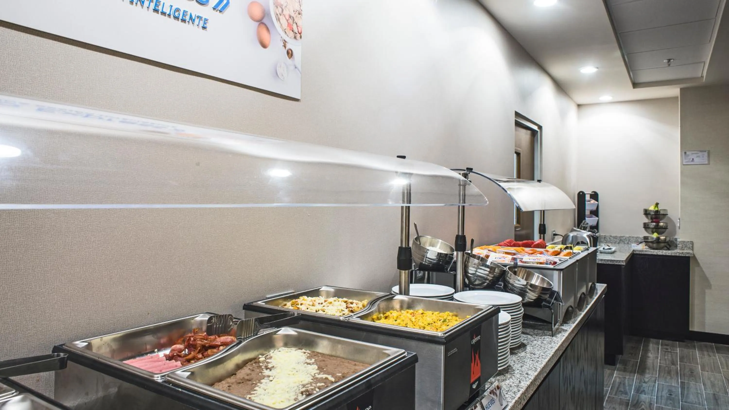 Breakfast in Holiday Inn Express & Suites Chihuahua Juventud by IHG