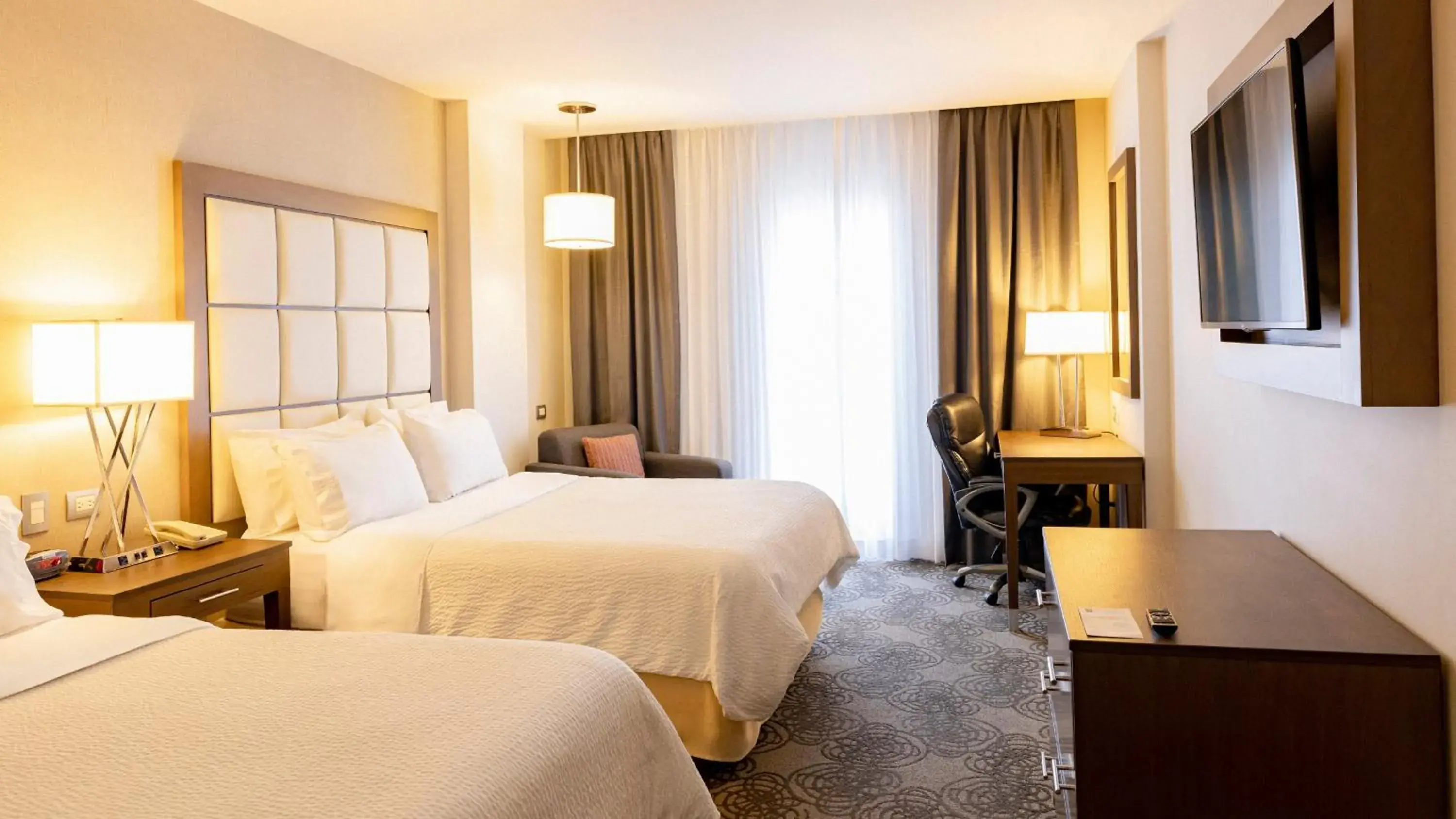 Standard Queen Room with Two Queen Beds - Smoking in Holiday Inn Express & Suites Chihuahua Juventud by IHG Standard Queen Room with Two Queen Beds - Smoking in Holiday Inn Express & Suites Chihuahua Juventud by IHG