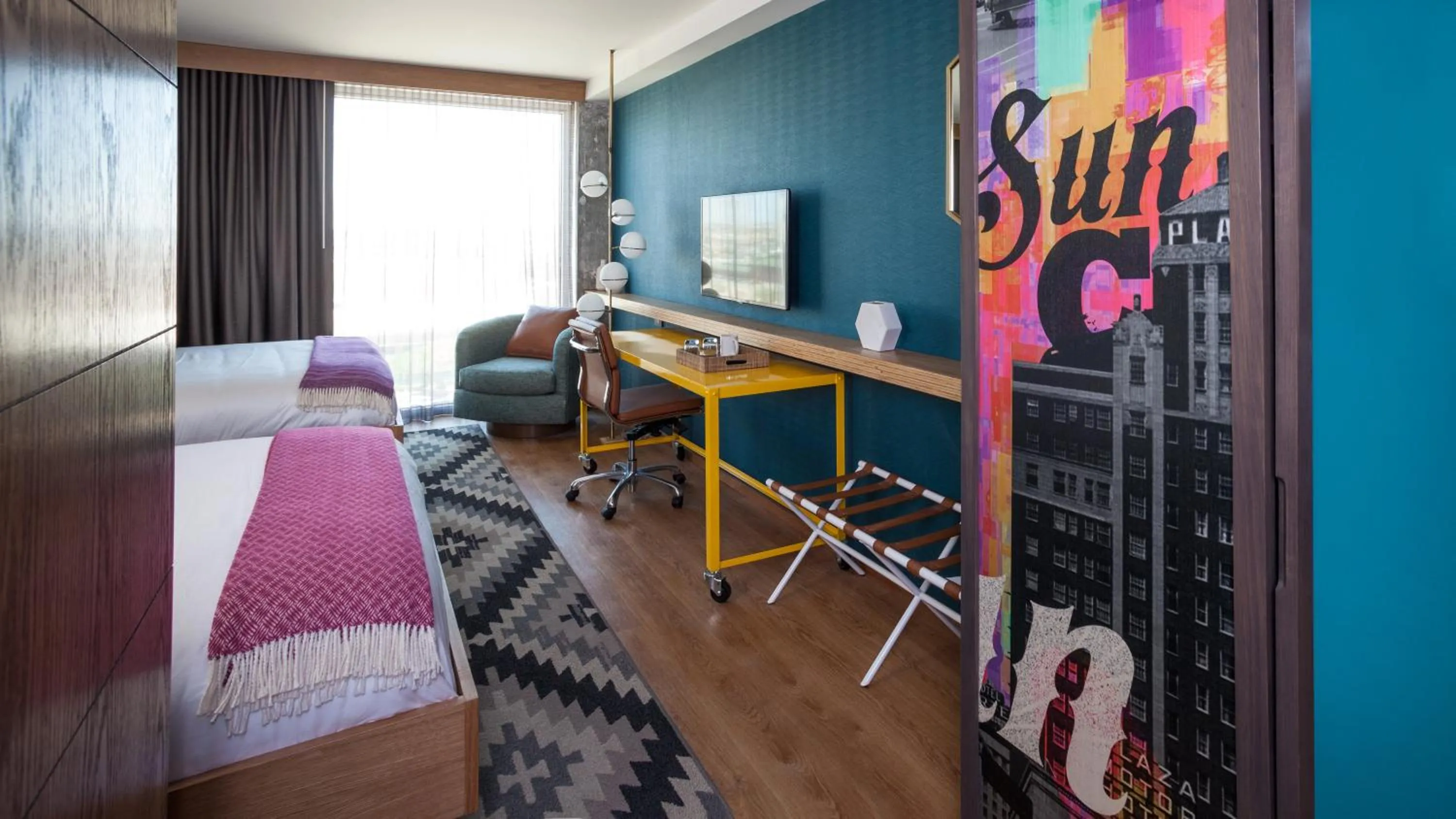 Photo of the whole room, Bed in Hotel Indigo El Paso Downtown by IHG