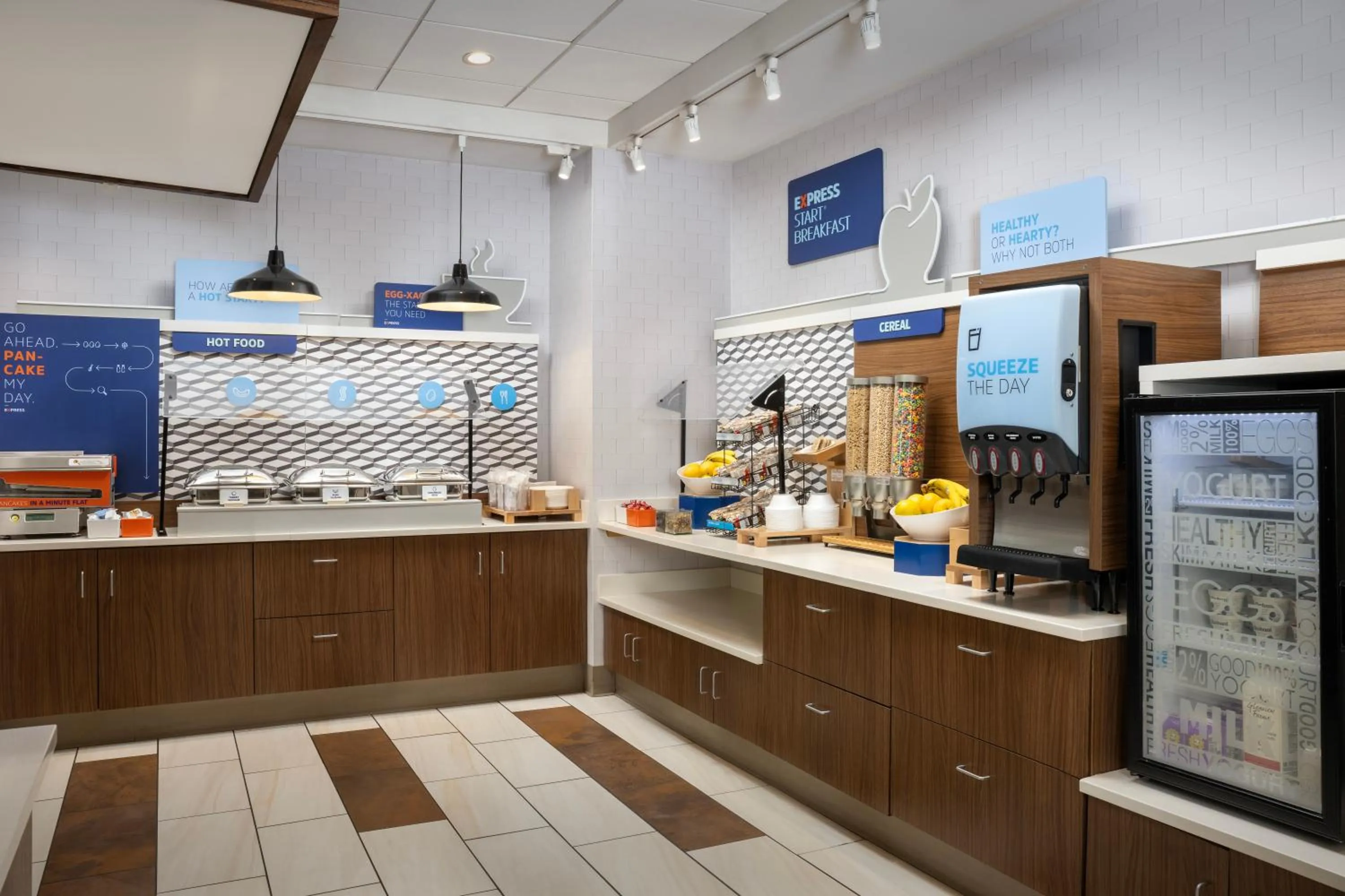 Breakfast in Holiday Inn Express & Suites Pittsburgh North Shore by IHG