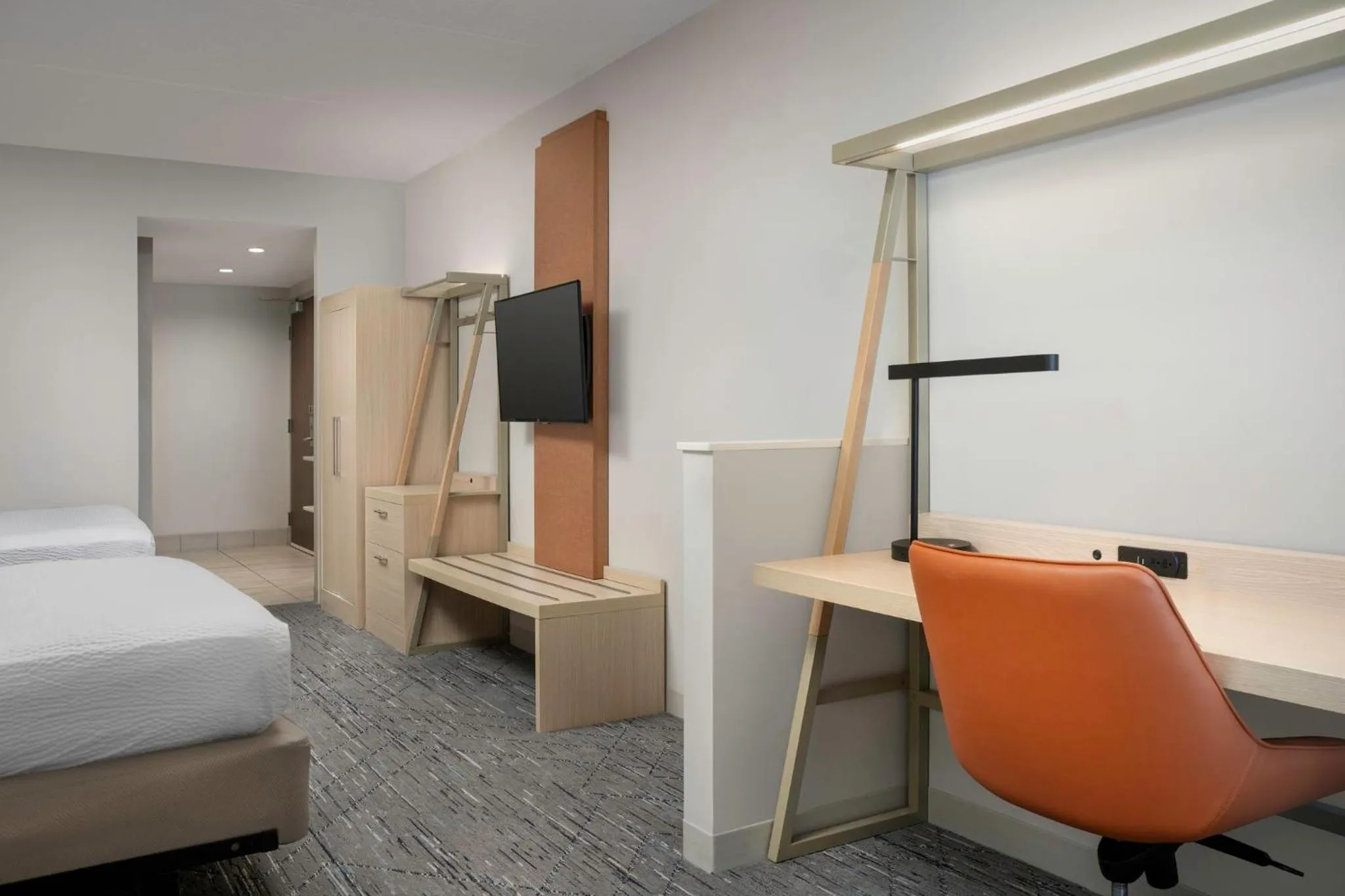 Photo of the whole room, Bed in Holiday Inn Express & Suites Pittsburgh North Shore by IHG