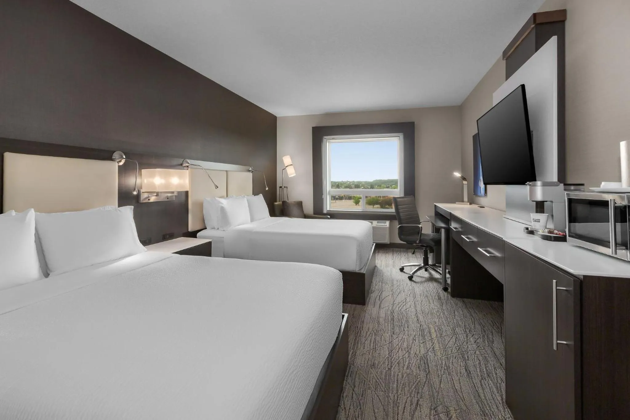 Photo of the whole room, Bed in Holiday Inn Express & Suites Cold Lake by IHG