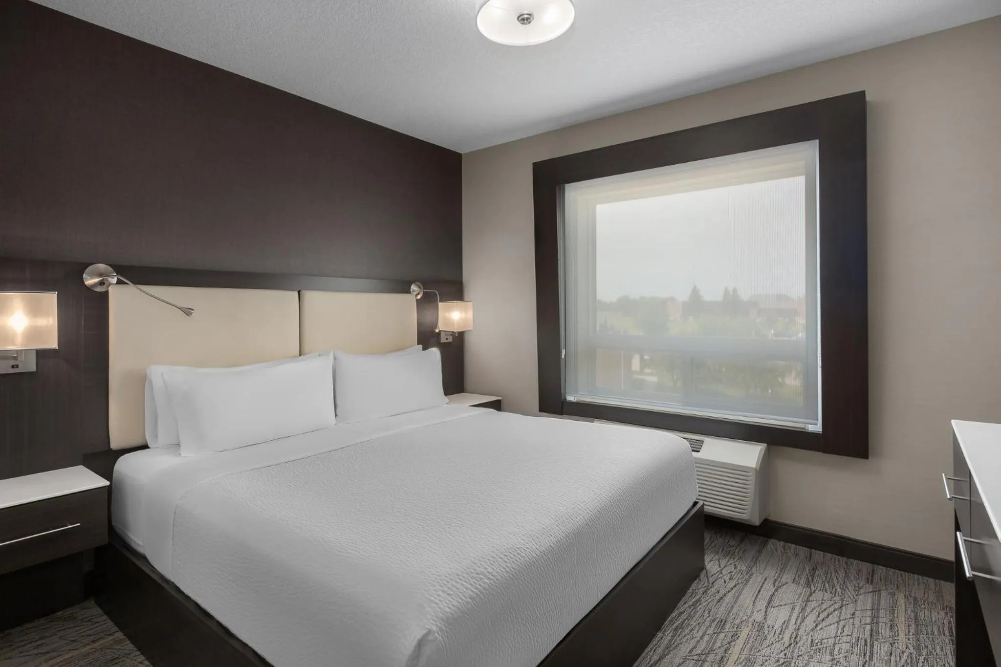 Photo of the whole room, Bed in Holiday Inn Express & Suites Cold Lake by IHG