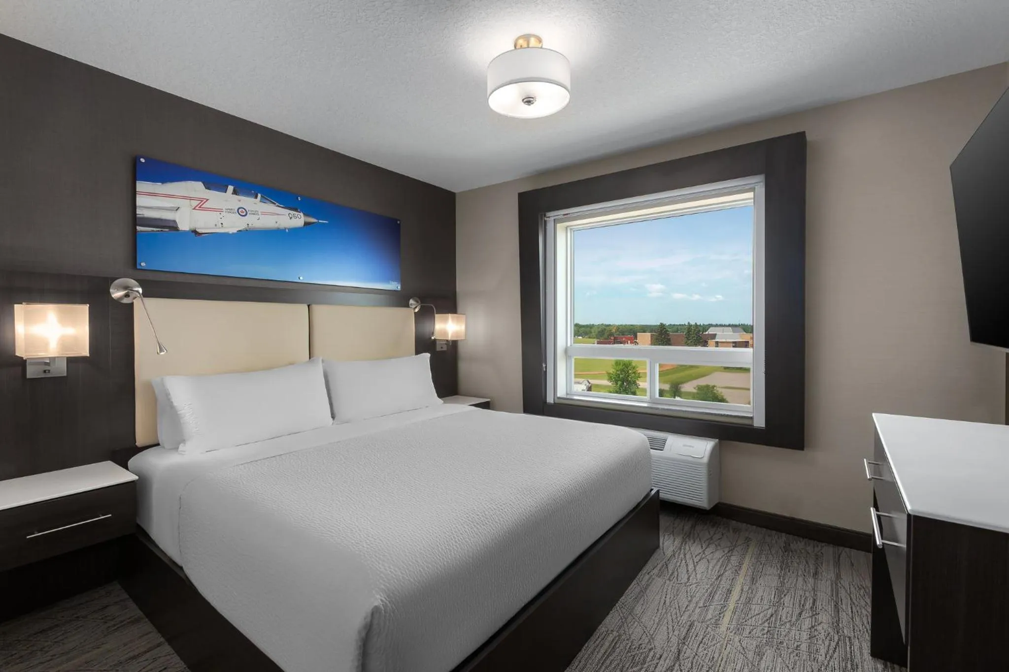 Photo of the whole room, Bed in Holiday Inn Express & Suites Cold Lake by IHG
