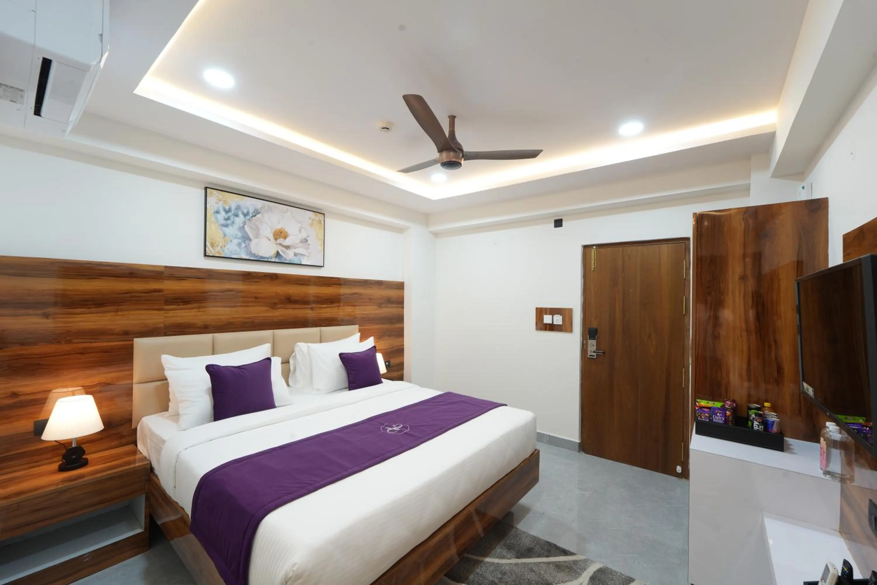 Photo of the whole room, Bed in VOVO Boutique Hotel