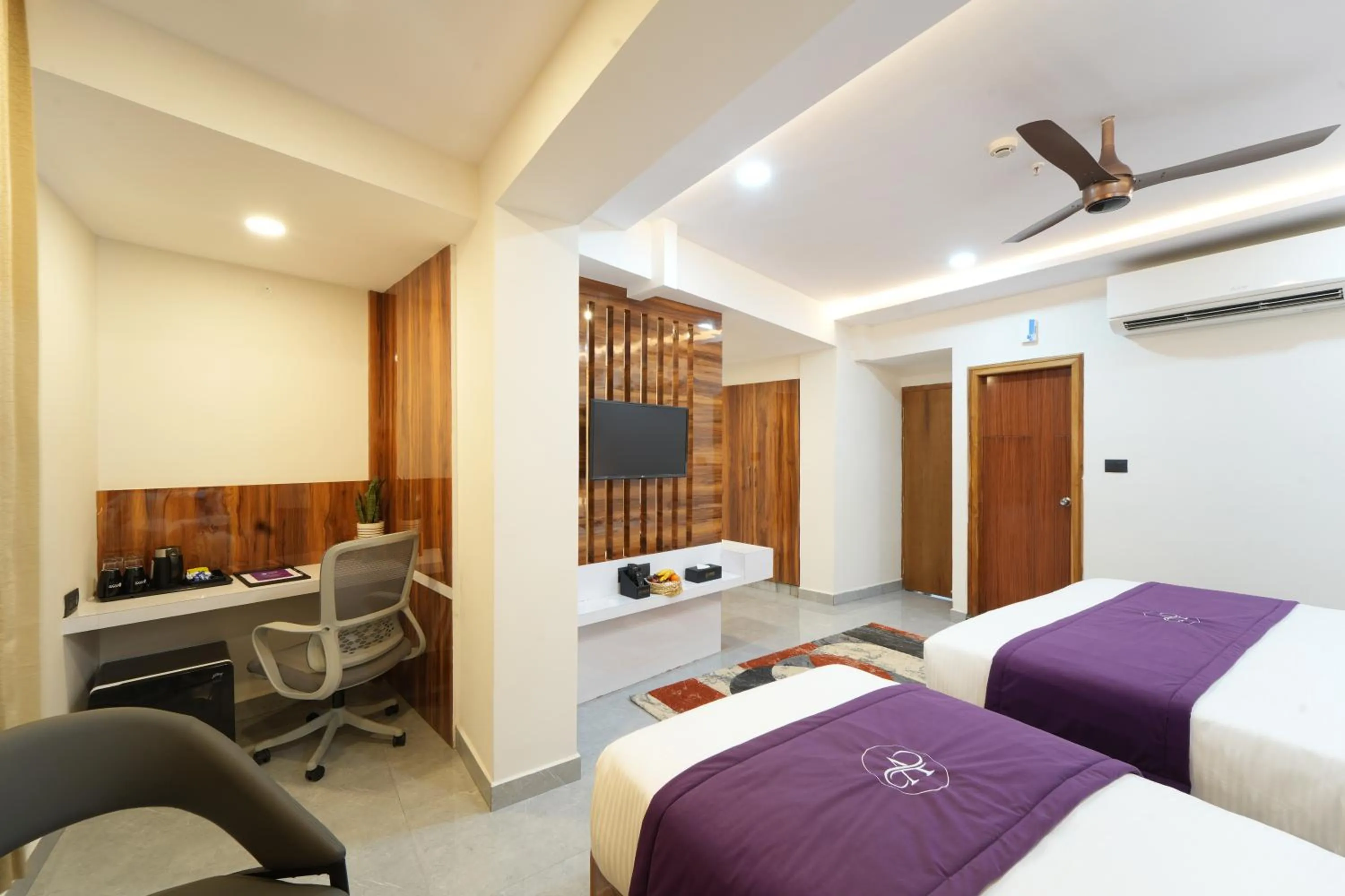 Photo of the whole room, Bed in VOVO Boutique Hotel