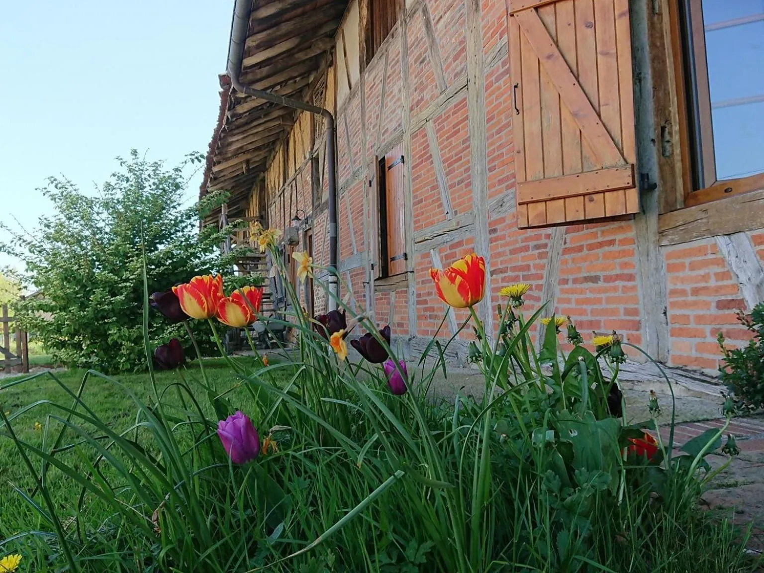 Property building in A La Poularde B&B