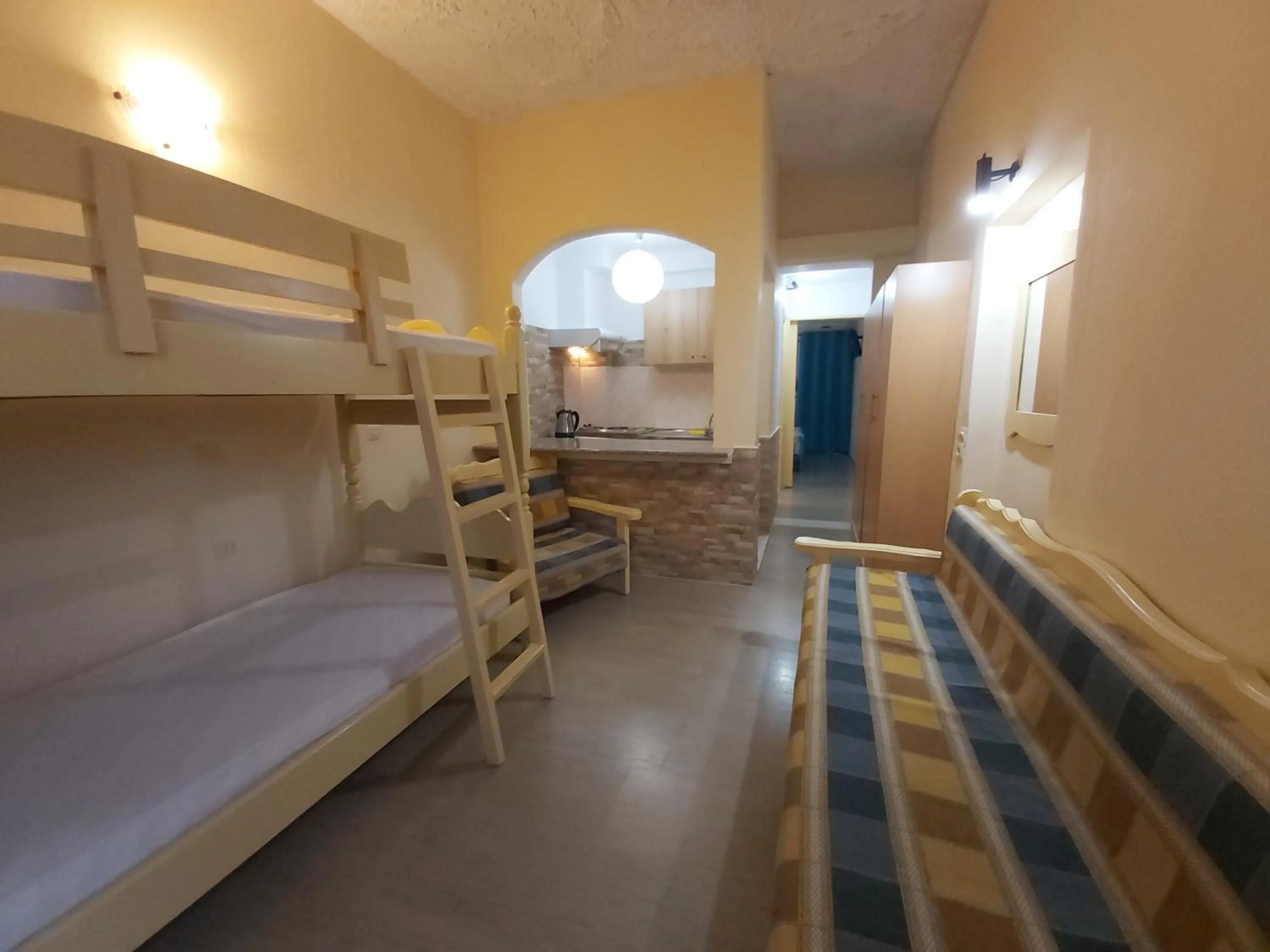 bunk bed in Flamingo Apartments Moraitika Corfu