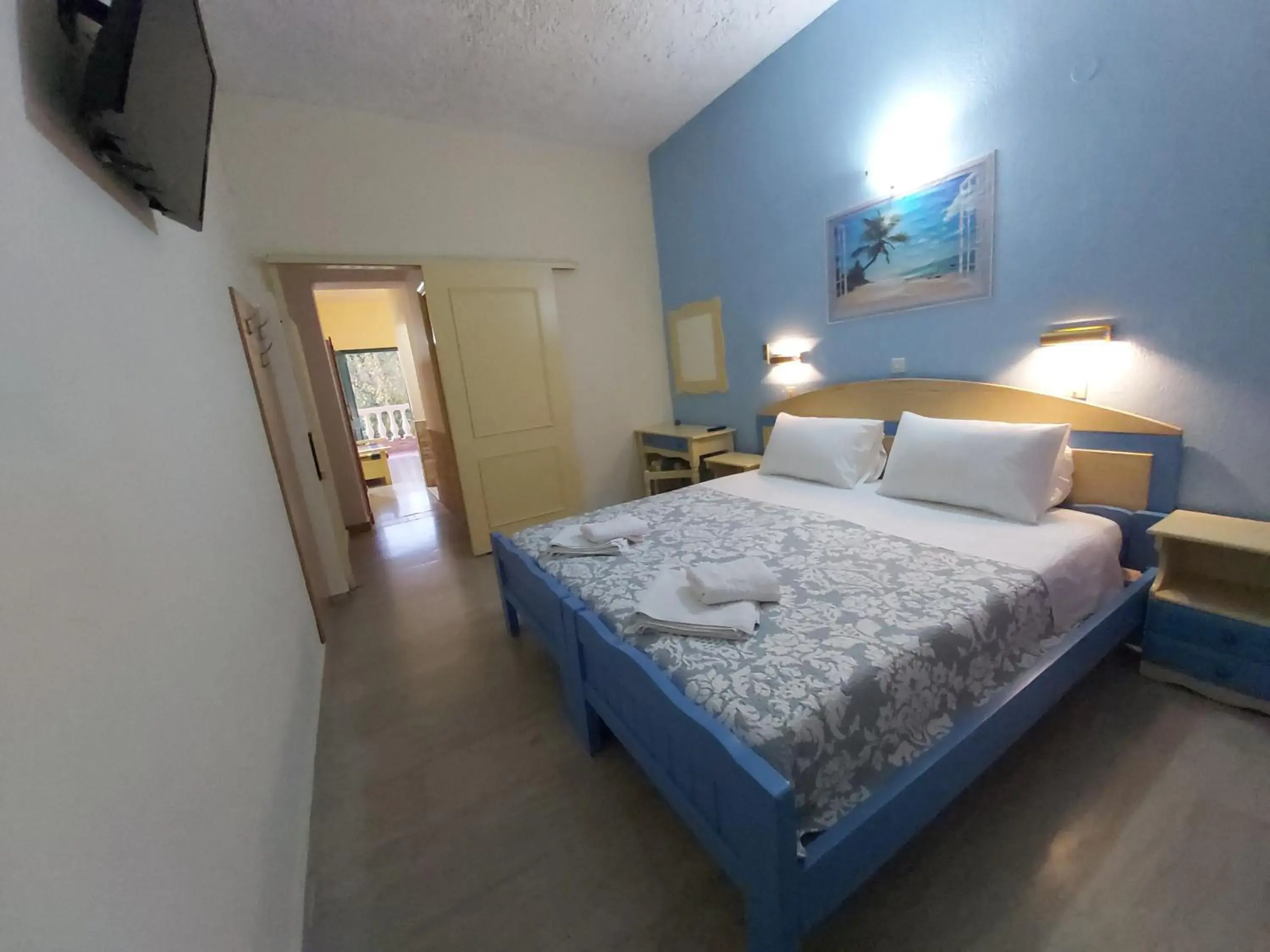 Standard Double Room in Flamingo Apartments Moraitika Corfu Standard Double Room in Flamingo Apartments Moraitika Corfu