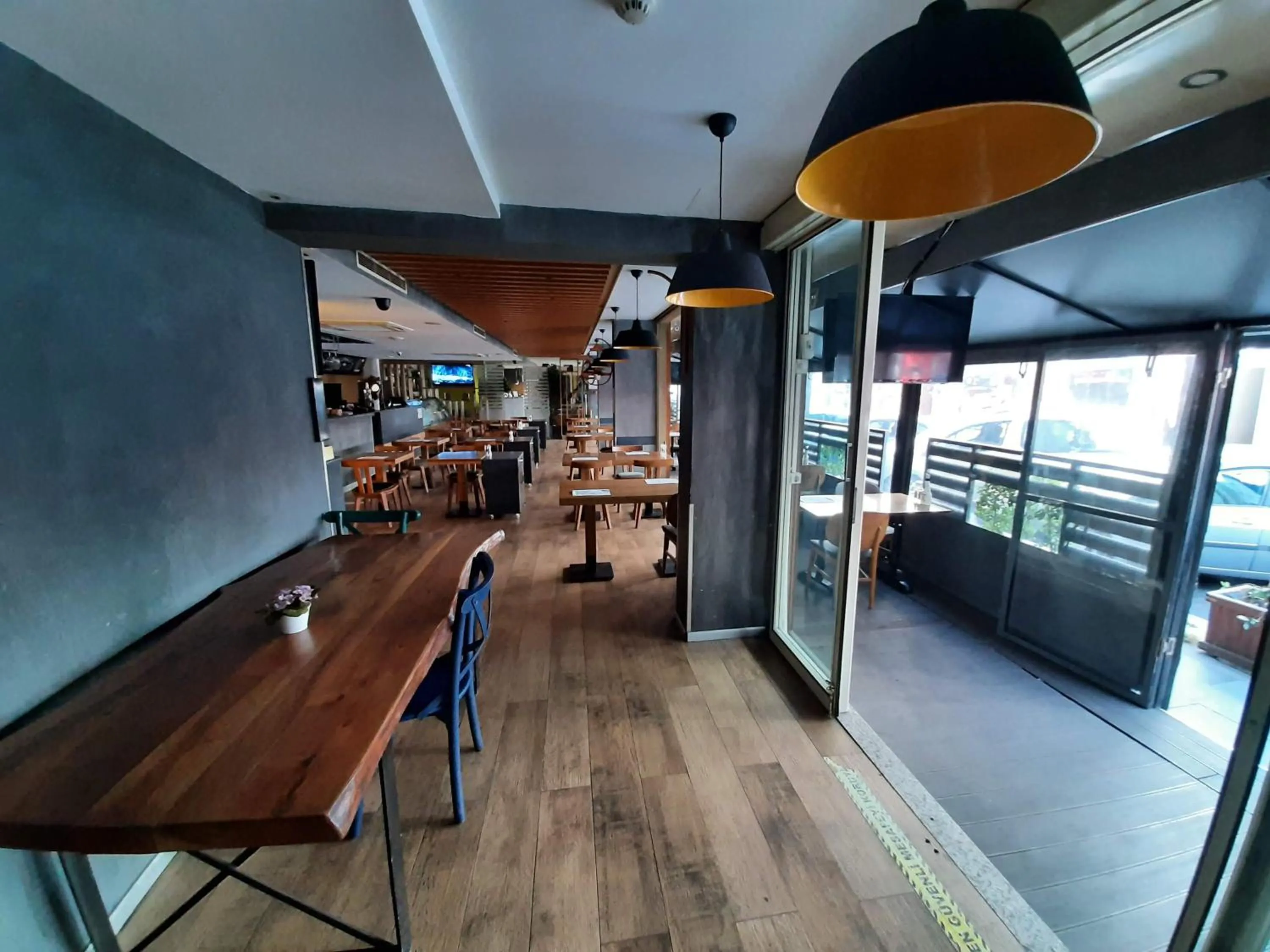 Restaurant/places to eat in Sapko Airport Hotel