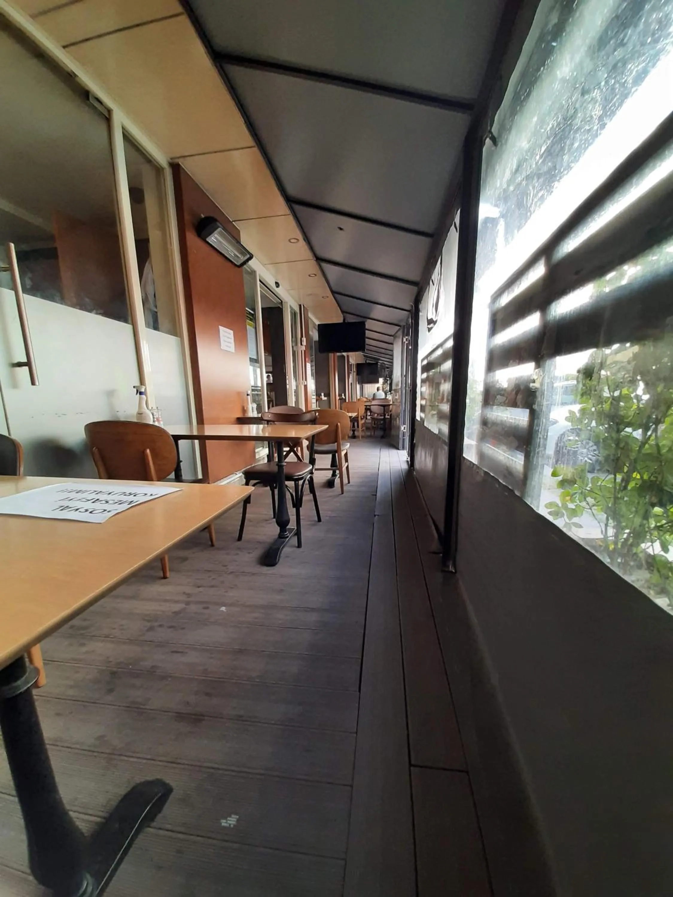 Restaurant/places to eat in Sapko Airport Hotel