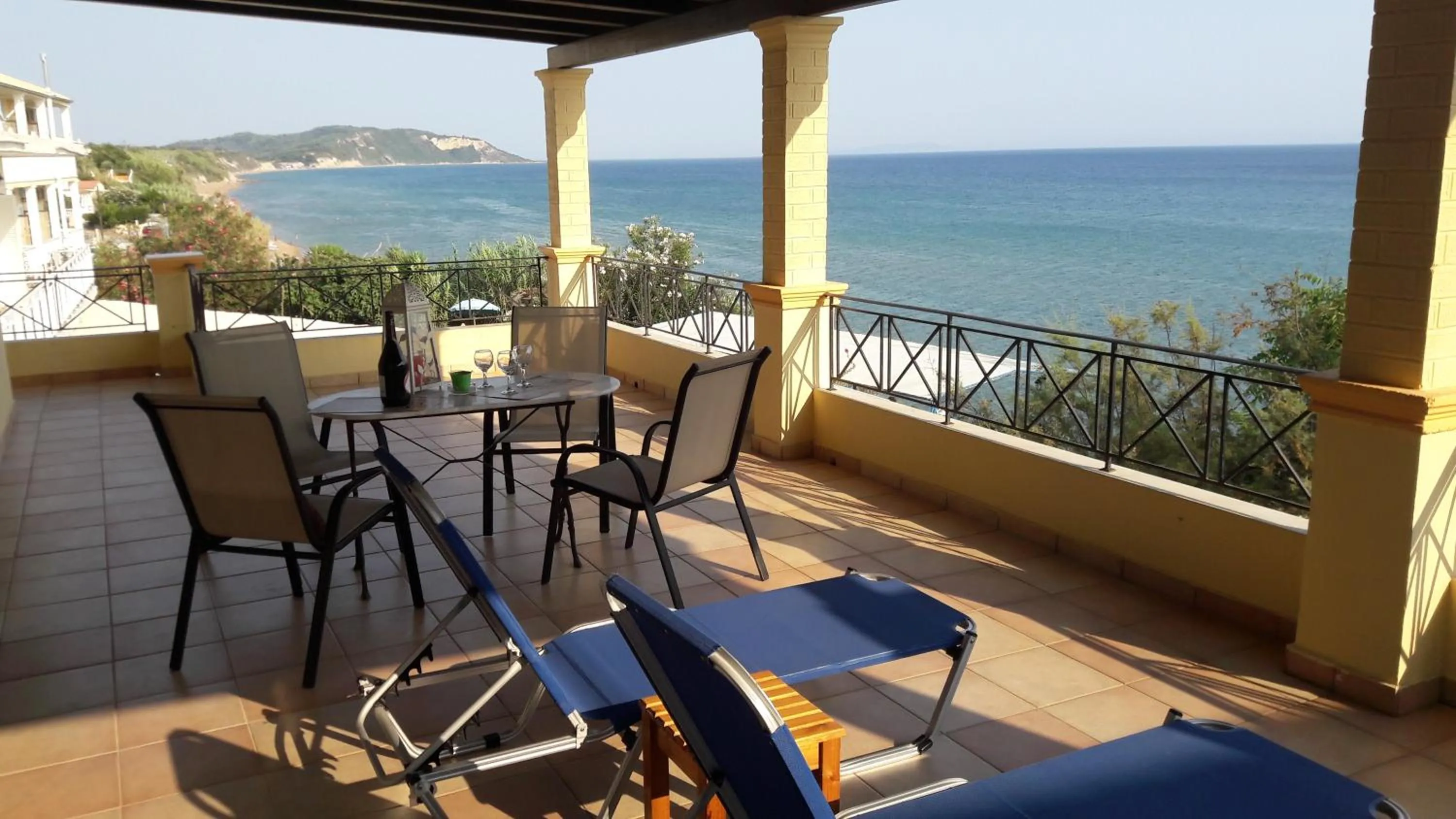 Foivos Seaside Apartments