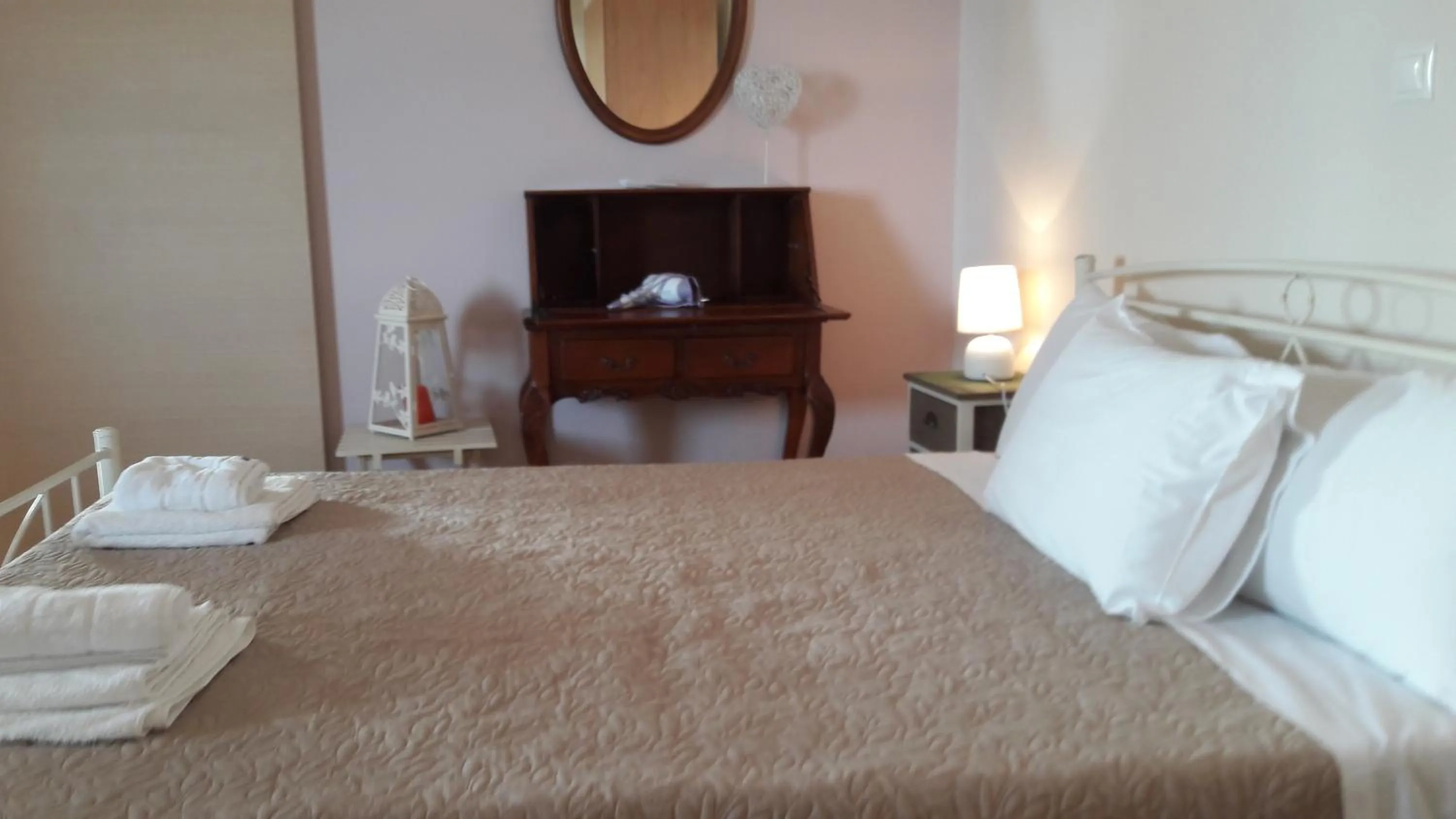 Bed in Foivos Seaside Apartments