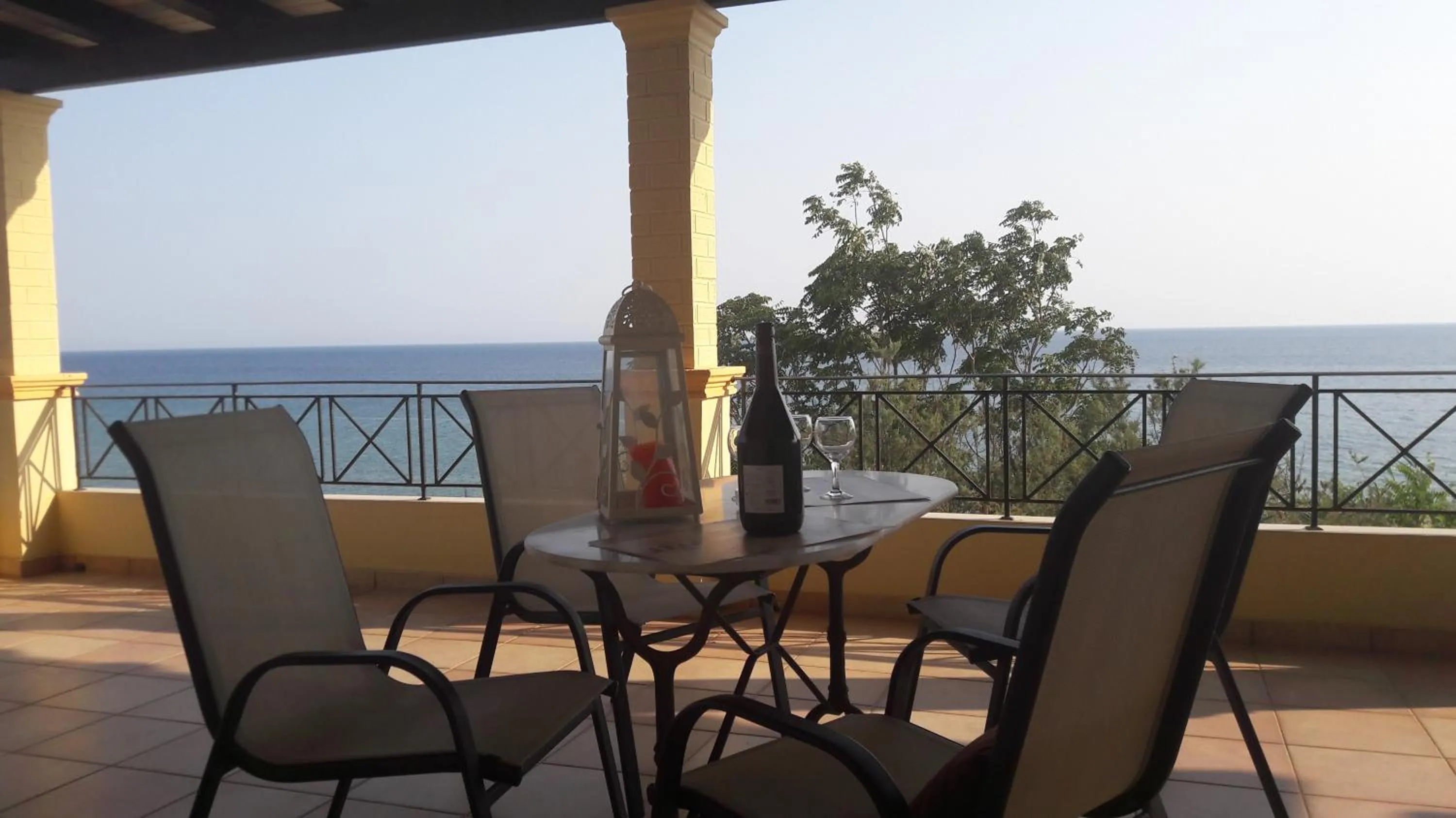 Foivos Seaside Apartments