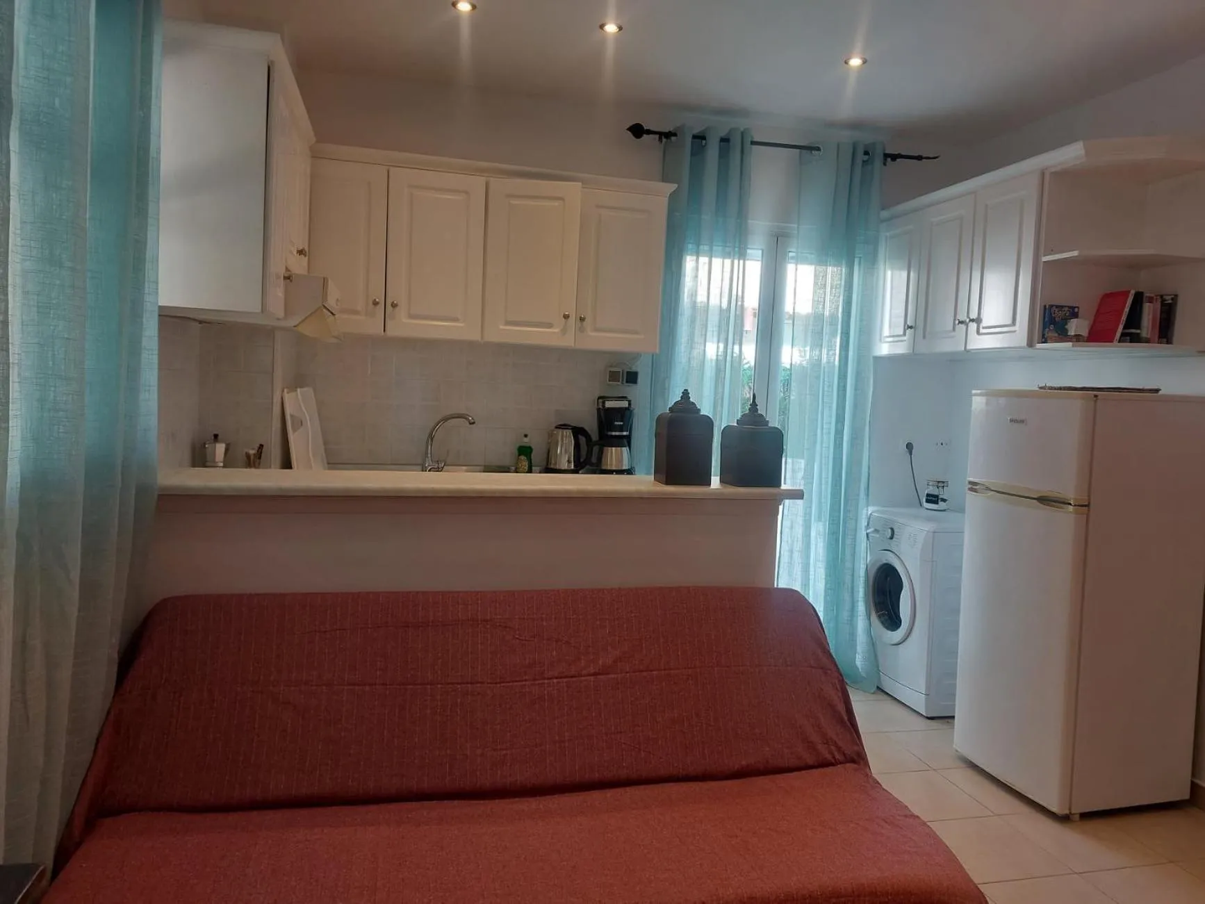 Foivos Seaside Apartments
