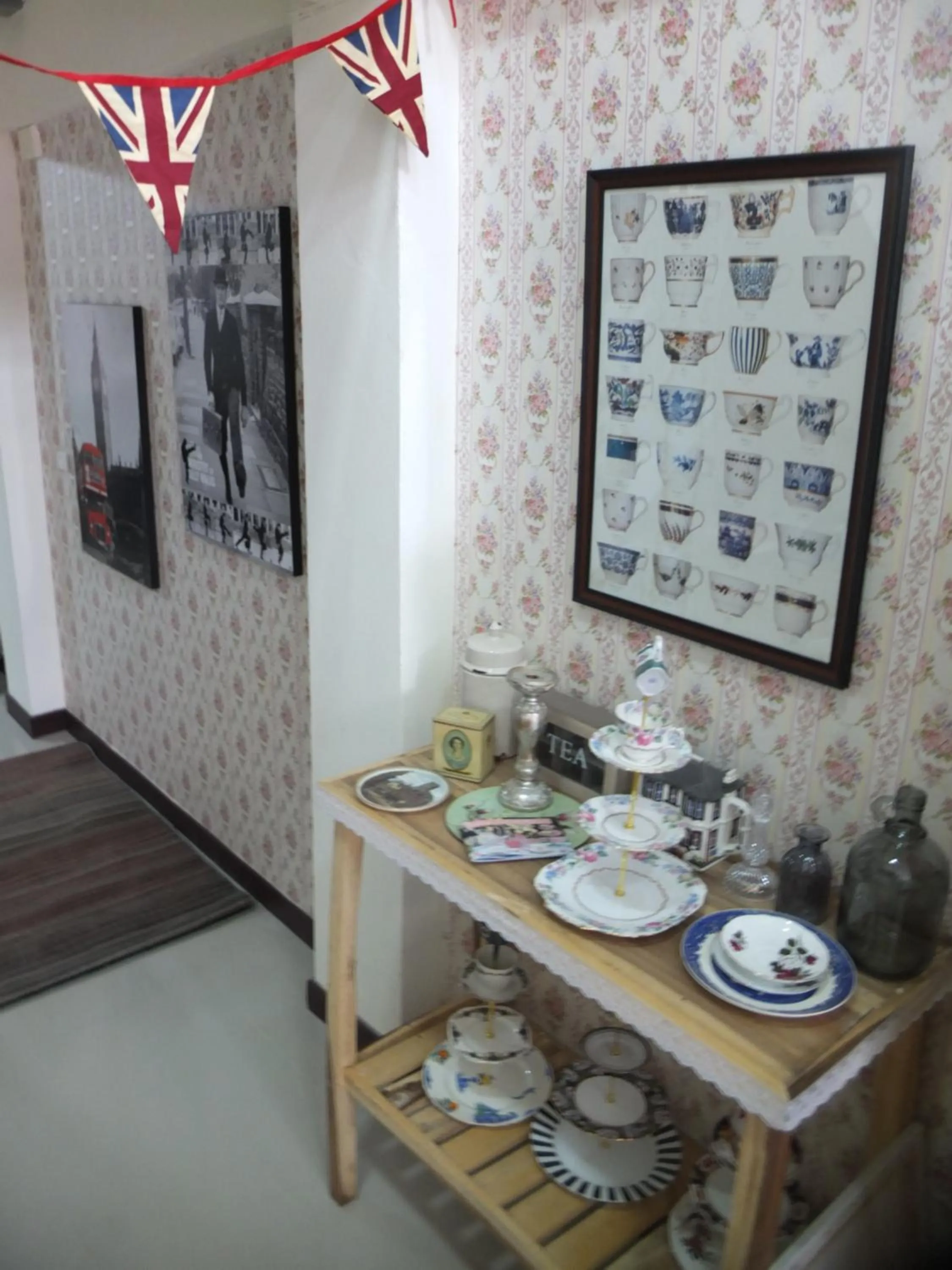 Decorative detail in The London Tearoom