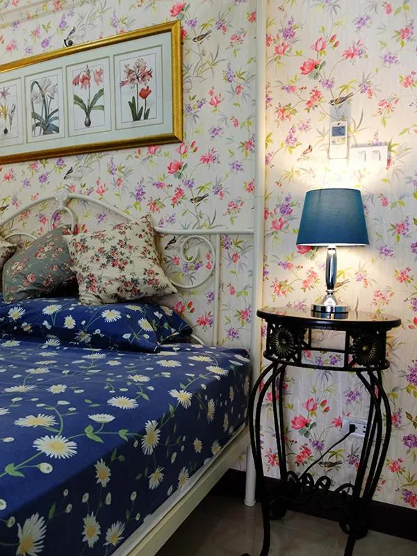 Decorative detail, Bed in The London Tearoom