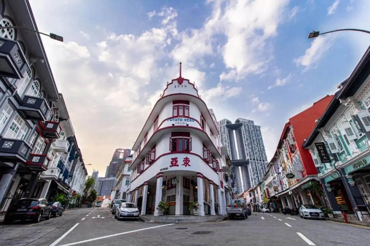 A Hotel Chinatown- Stay From 8PM To 9AM