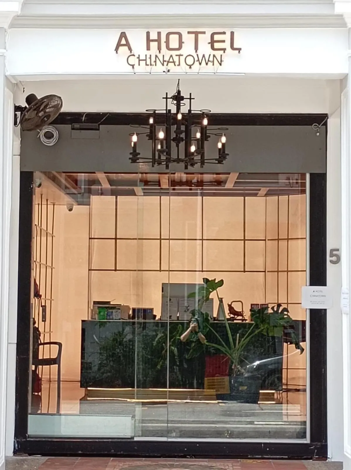 A Hotel Chinatown- Stay From 8PM To 9AM