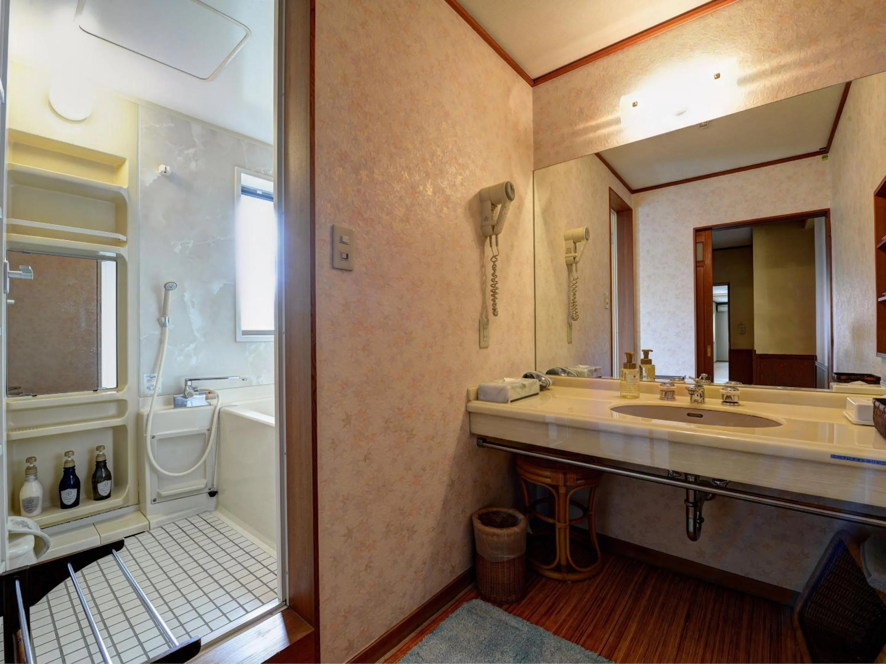 Shower in Kaihinsou Kamakura