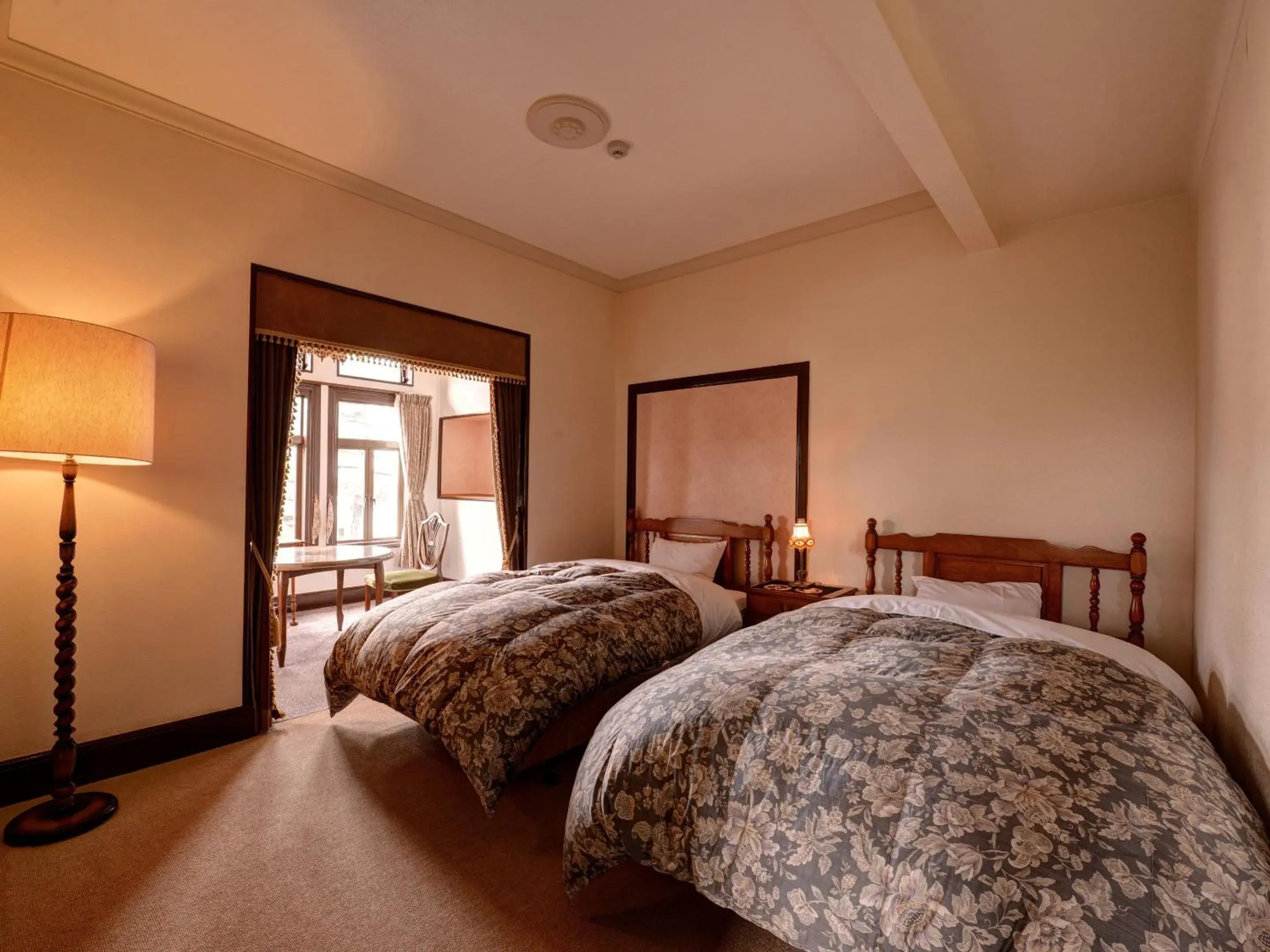 Twin Room – Registered Cultural Property in Kaihinsou Kamakura Twin Room – Registered Cultural Property in Kaihinsou Kamakura