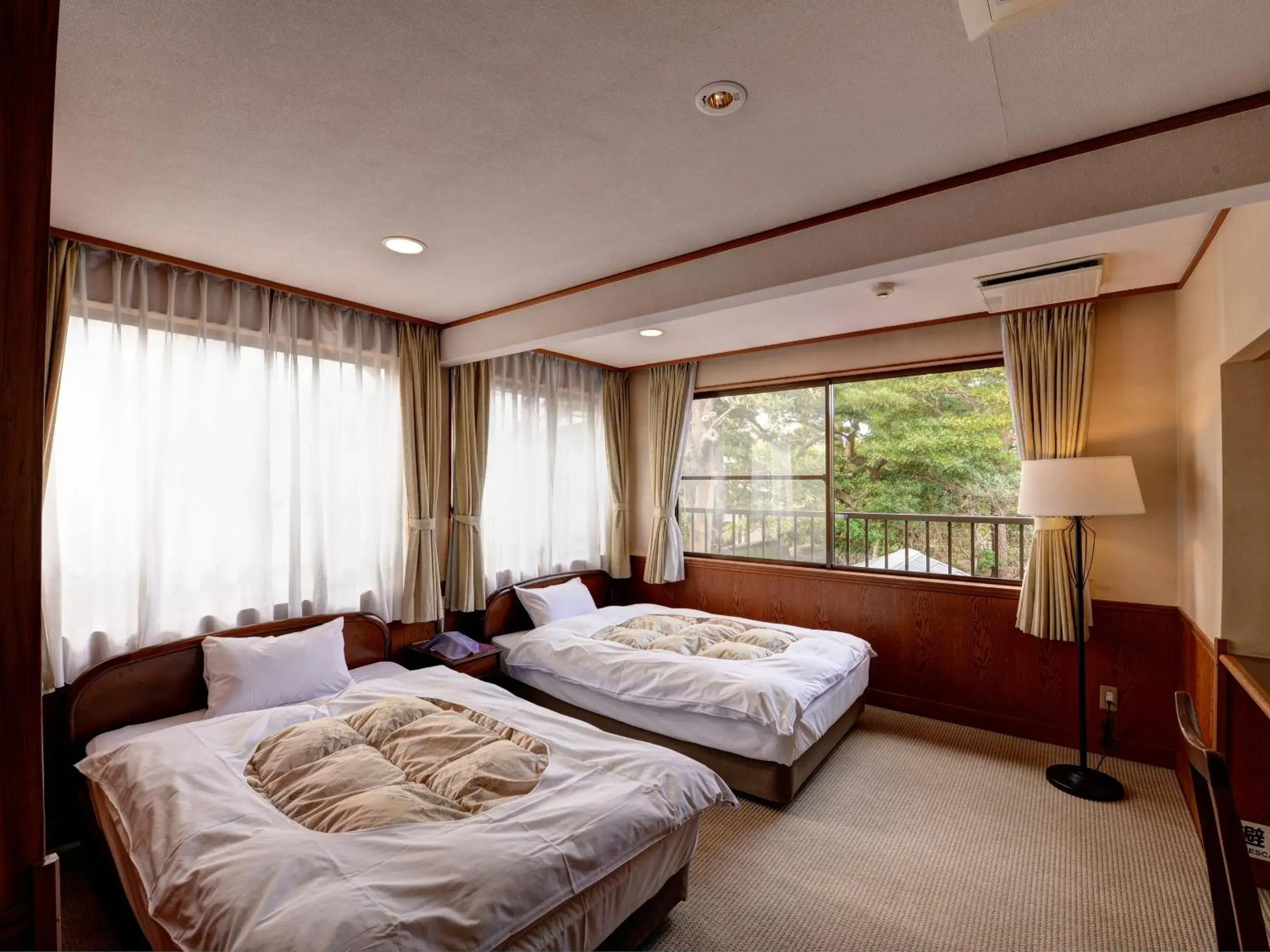 Japanese-Western Style Room in Kaihinsou Kamakura Japanese-Western Style Room in Kaihinsou Kamakura