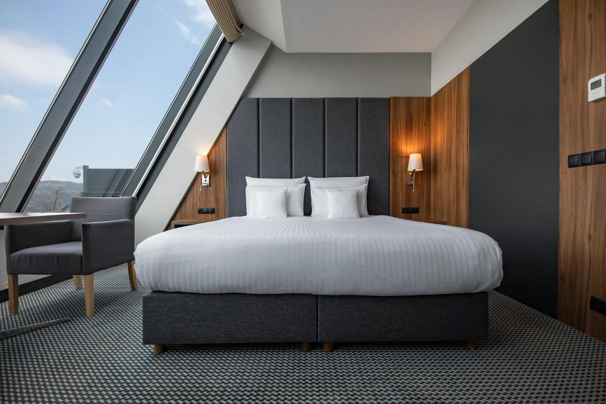 Bed in Heron Live Hotel Marina & SPA