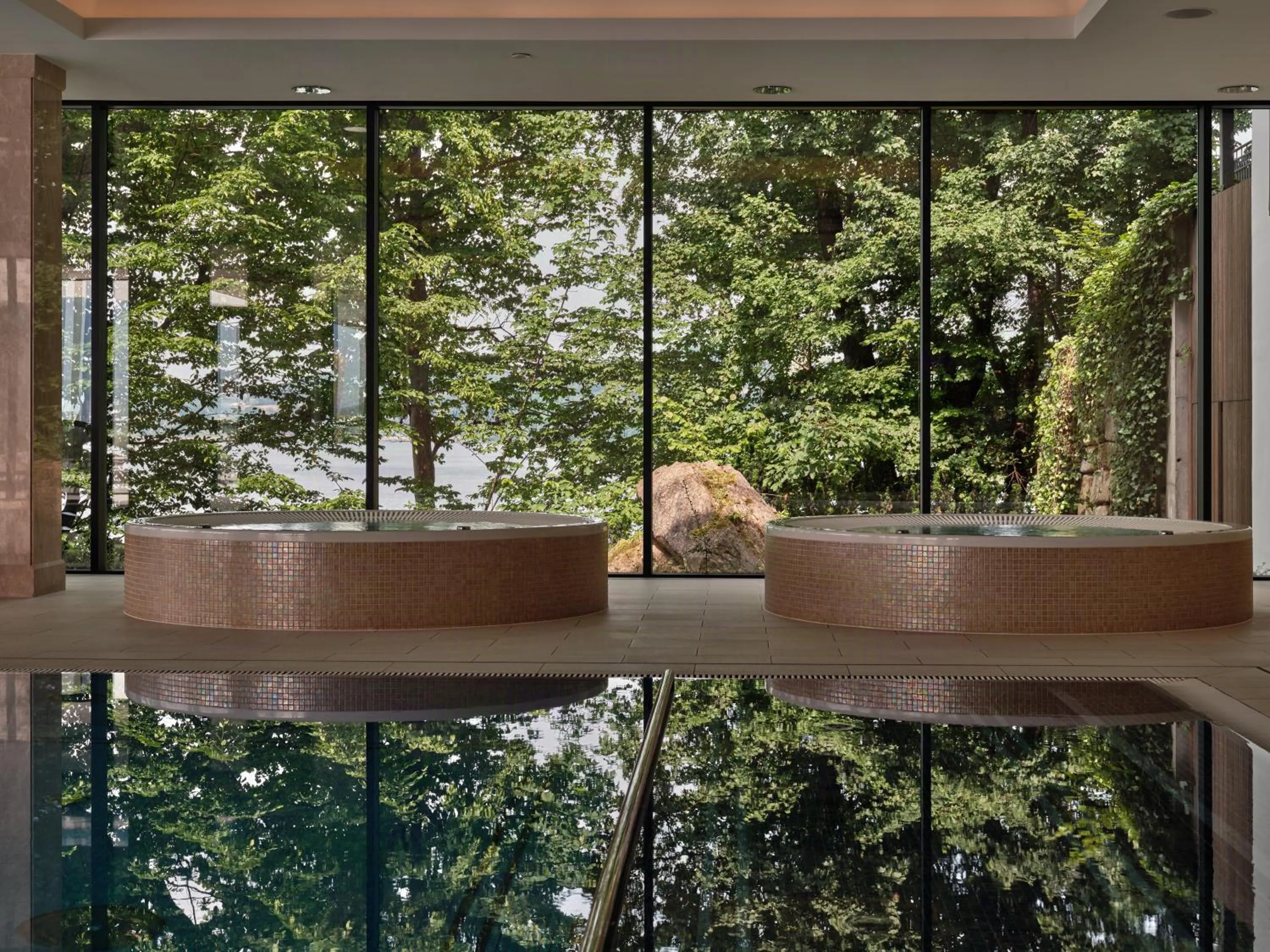 Swimming pool in Heron Live Hotel Marina & SPA