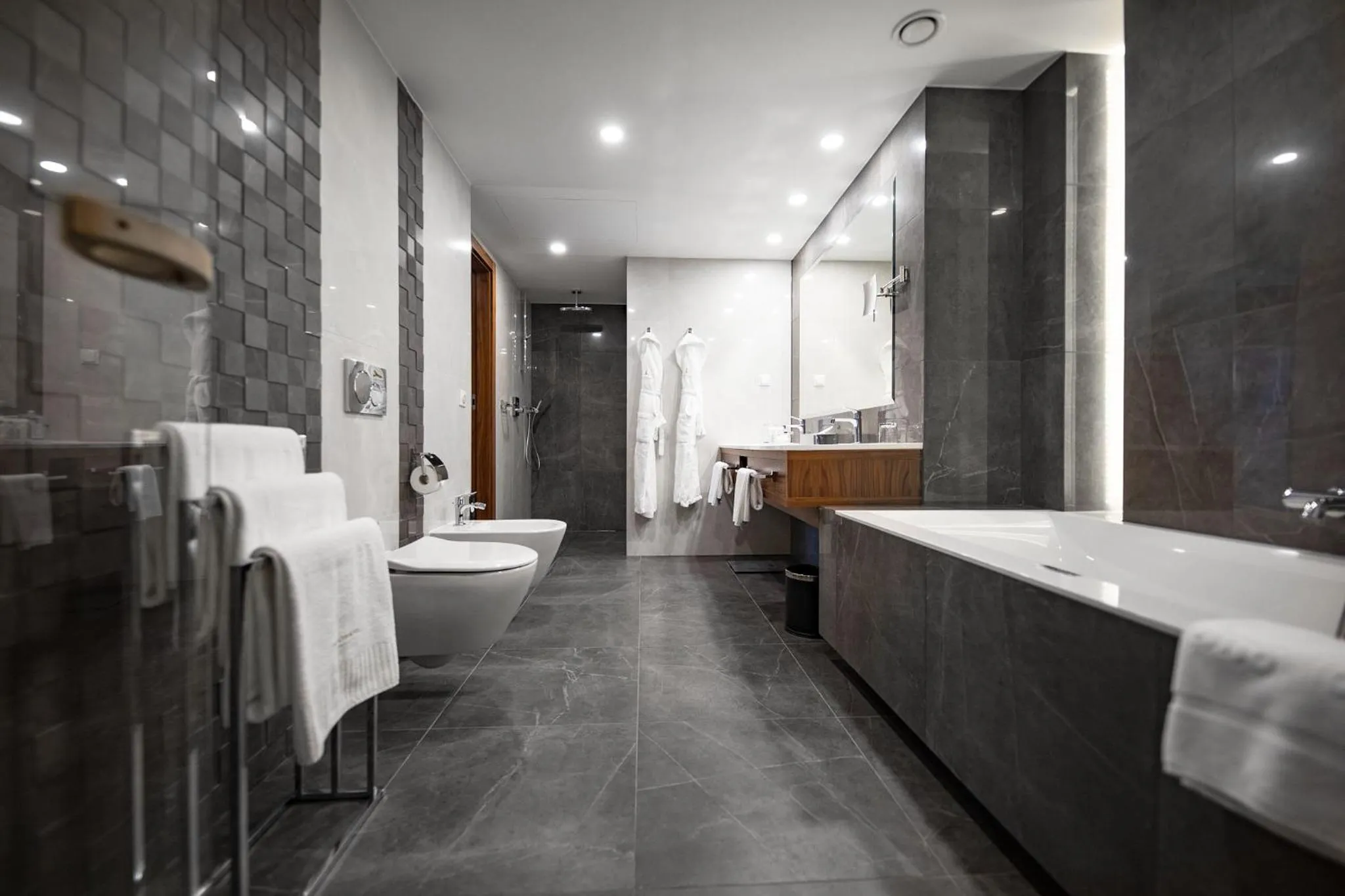 Heron Live Hotel Marina & SPA