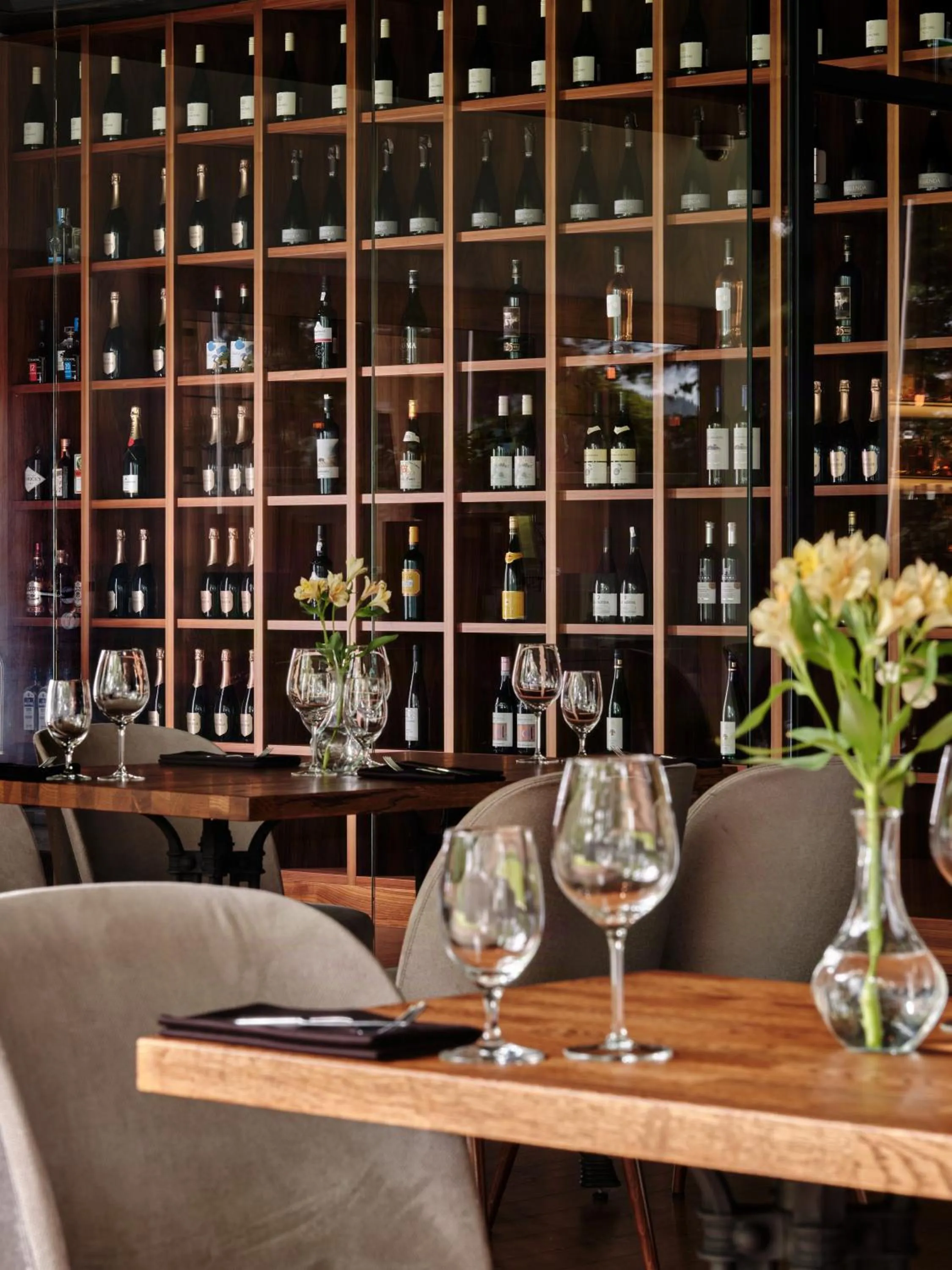 Restaurant/places to eat in Heron Live Hotel Marina & SPA