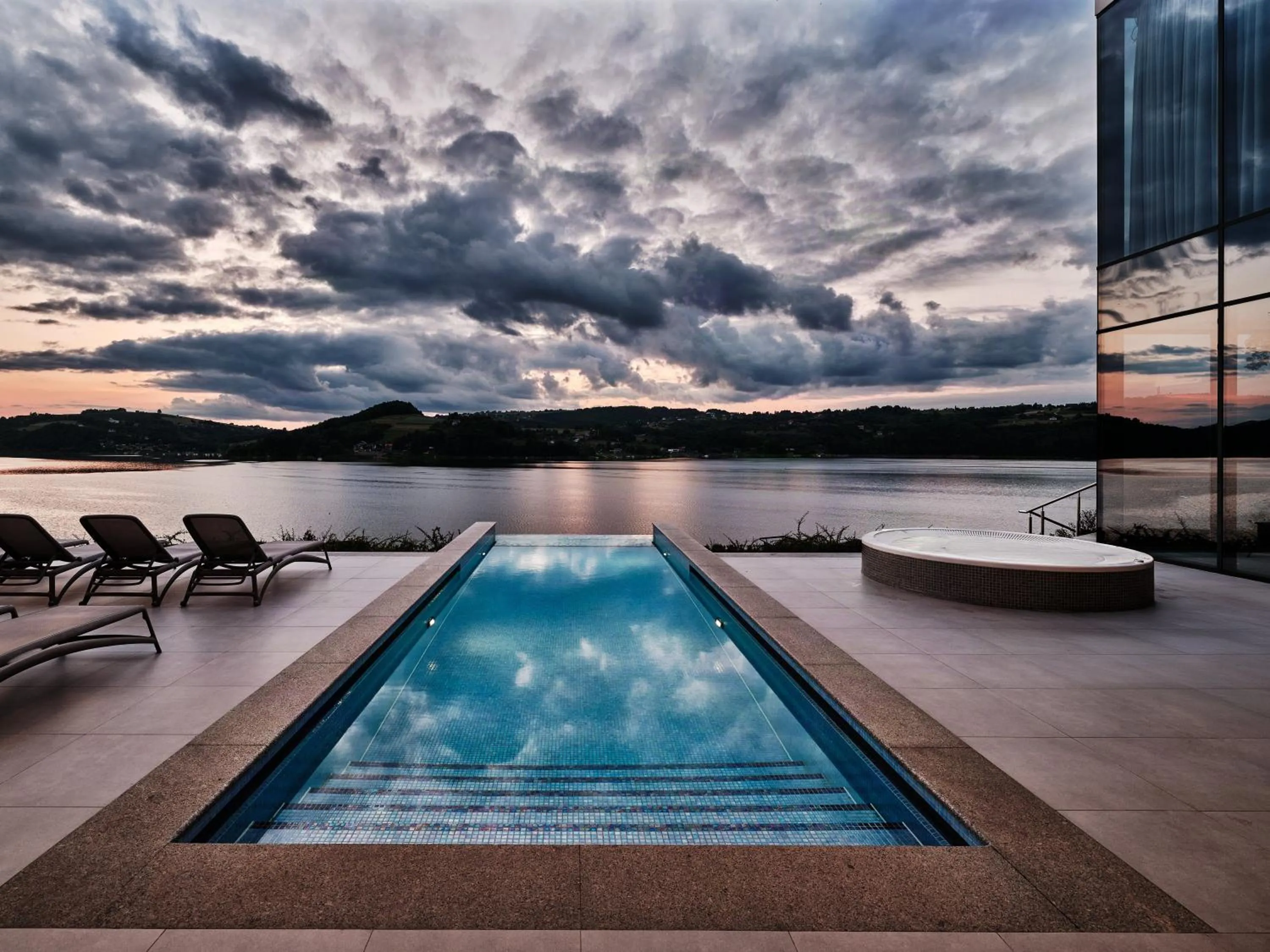 Swimming pool in Heron Live Hotel Marina & SPA