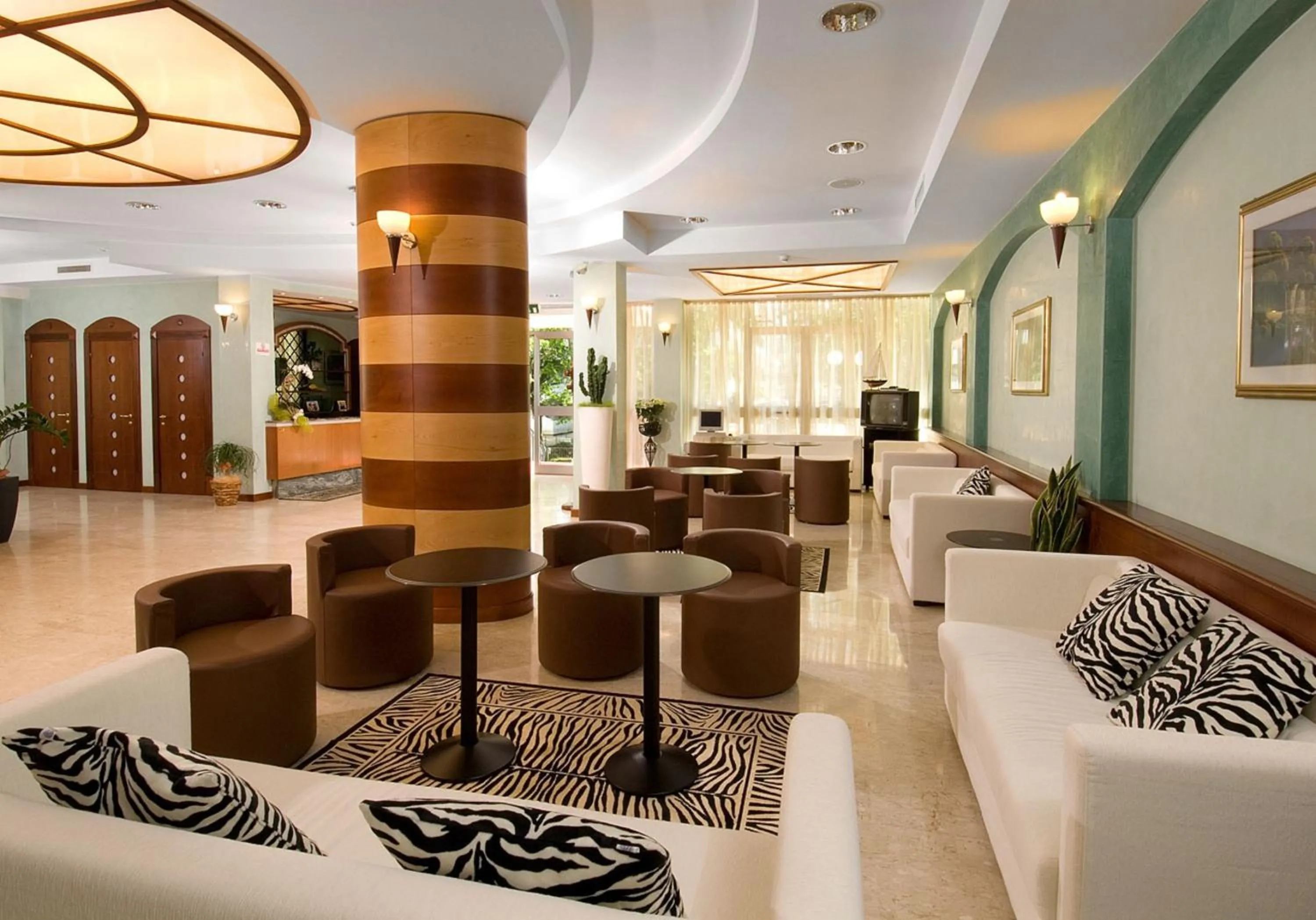 Lobby or reception in Hotel Savoia