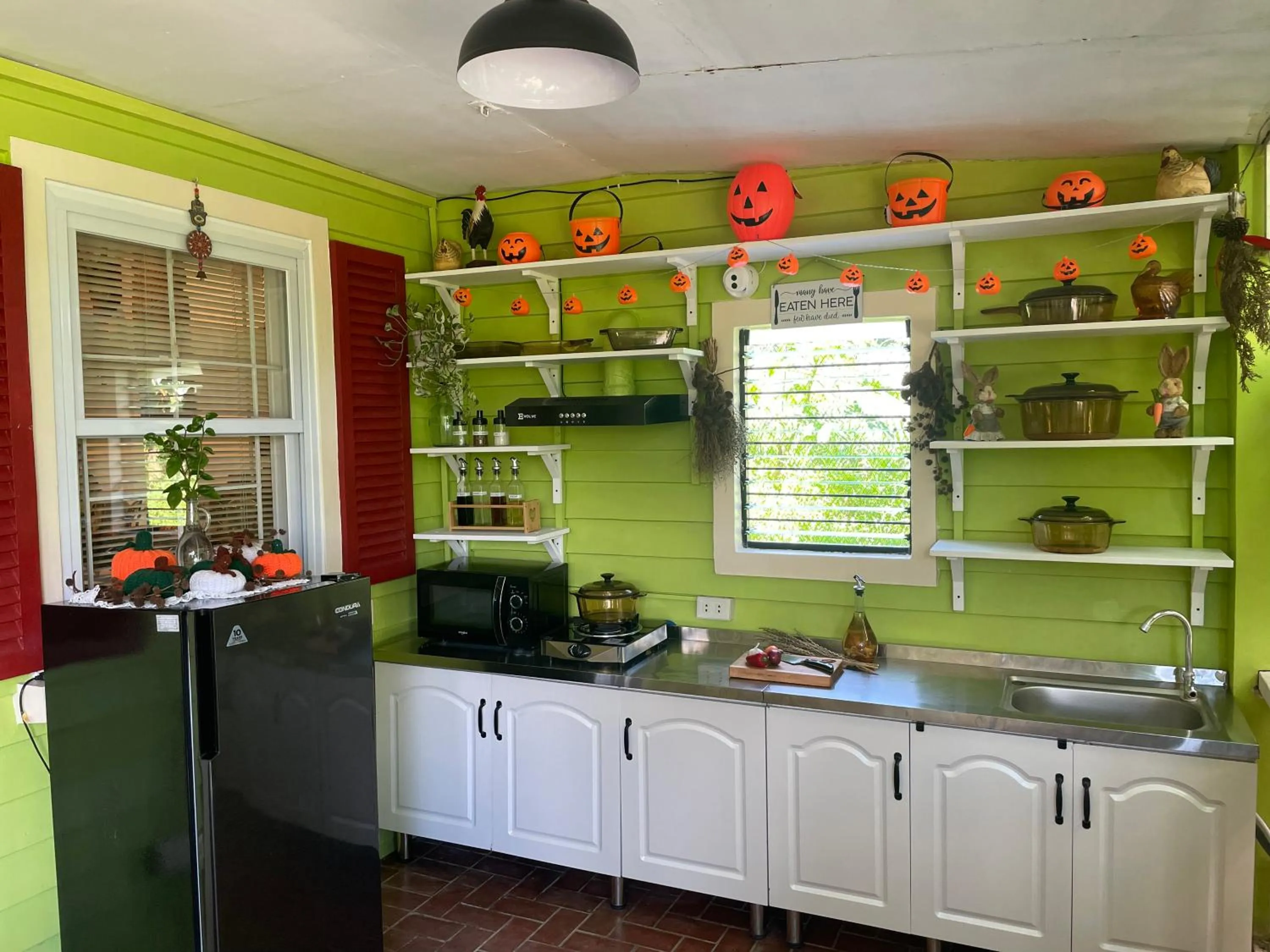 Kitchen or kitchenette in Madie's Place B&B with Private Pool in Santa Rosa near Enchanted Kingdom