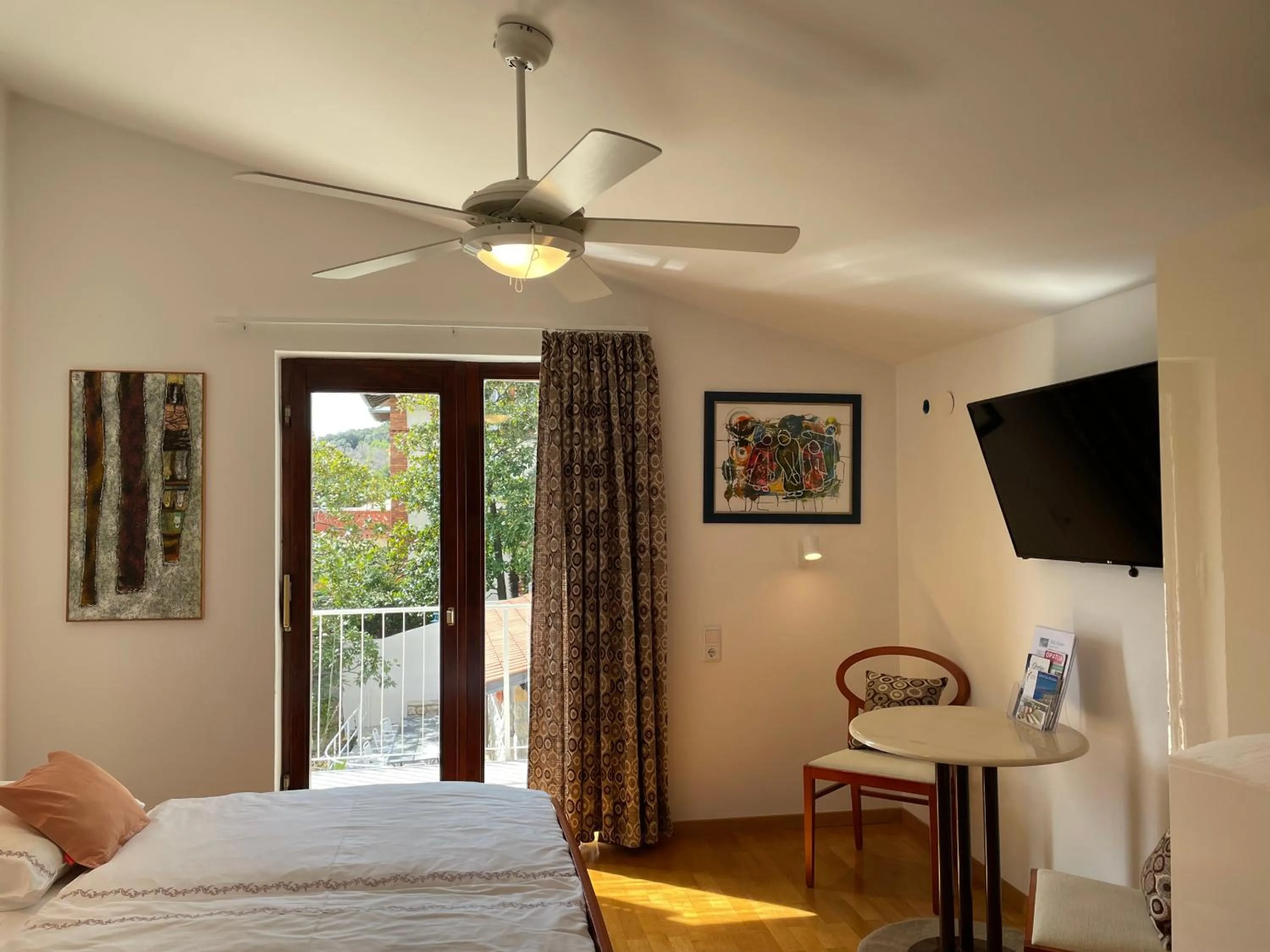 Bedroom, Bed in Villa Kleiner