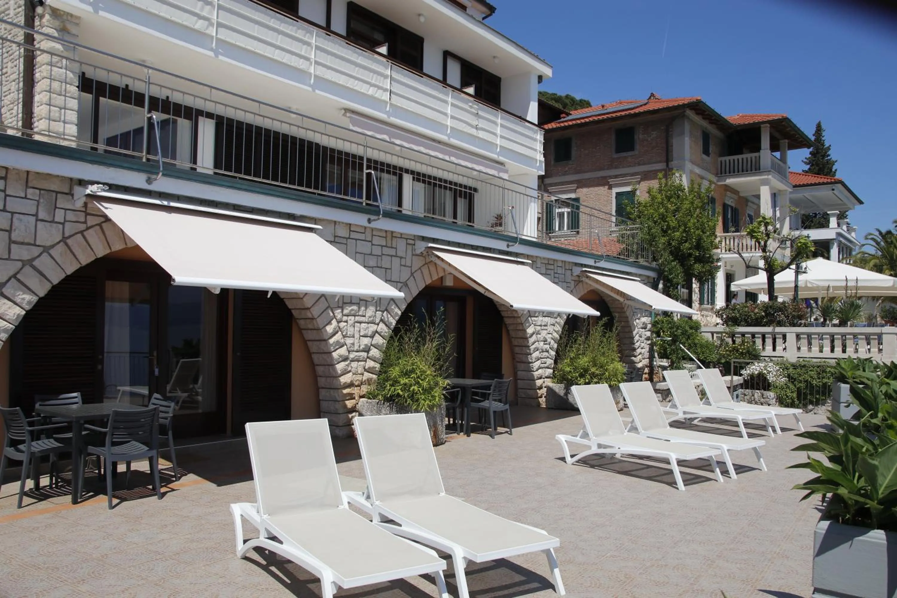 Property building in Villa Kleiner