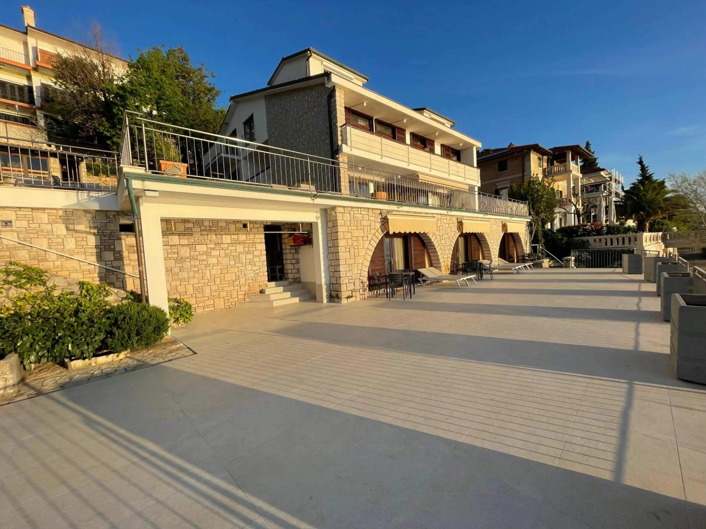 Property building in Villa Kleiner