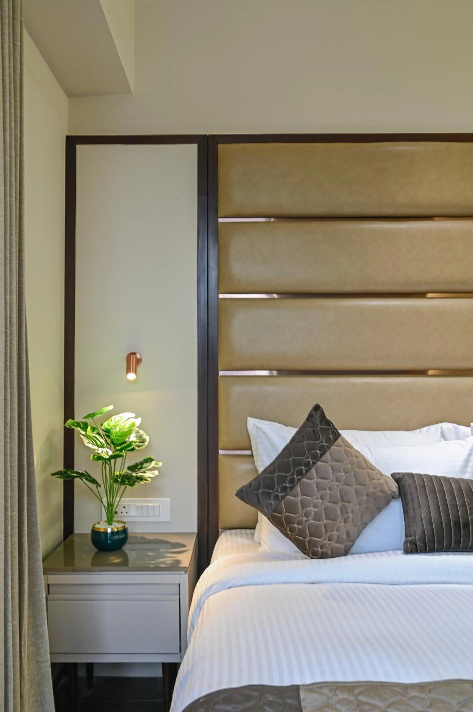 Bed in Hotel Grand Girdhar Premier