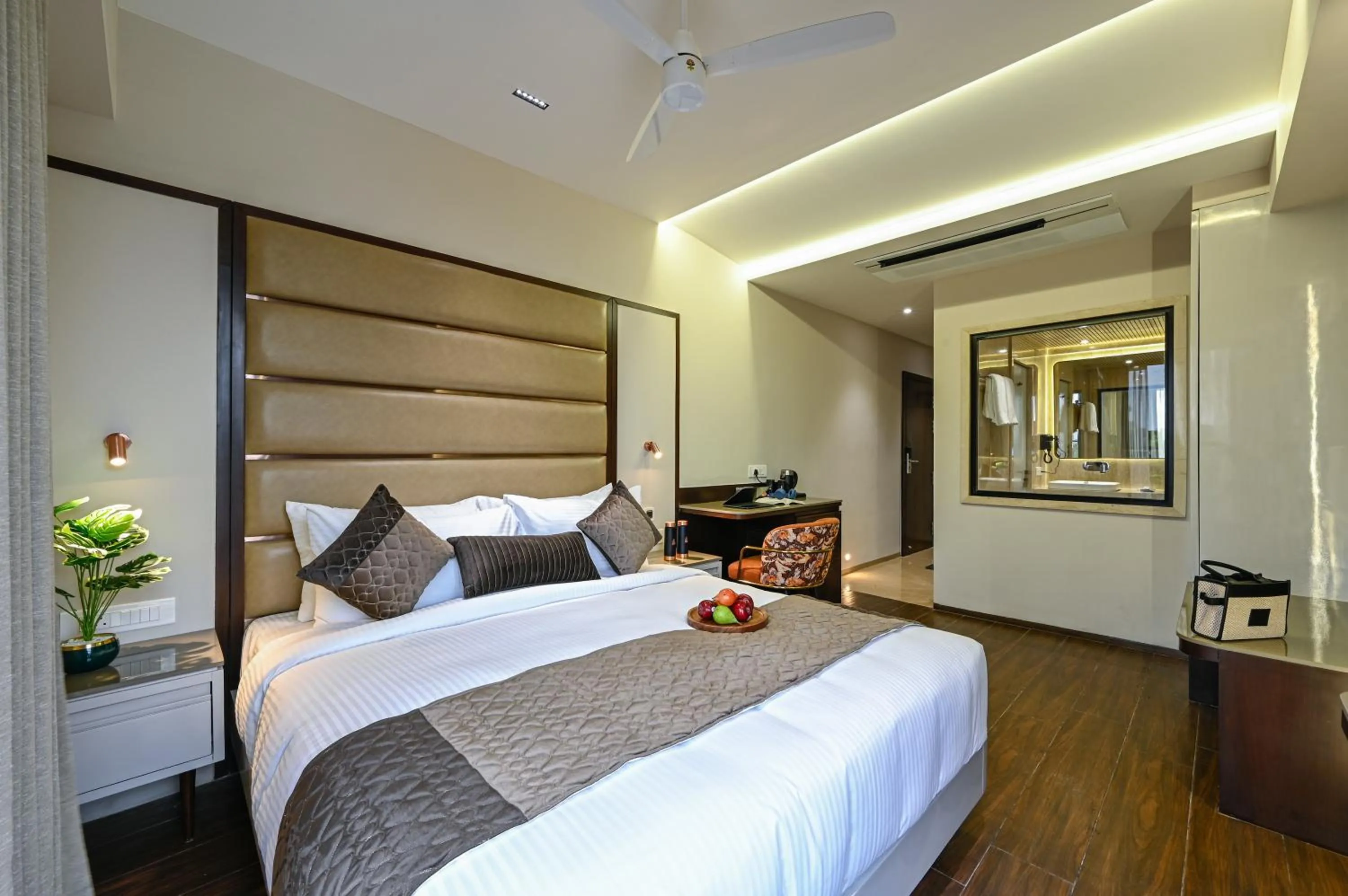Bed in Hotel Grand Girdhar Premier