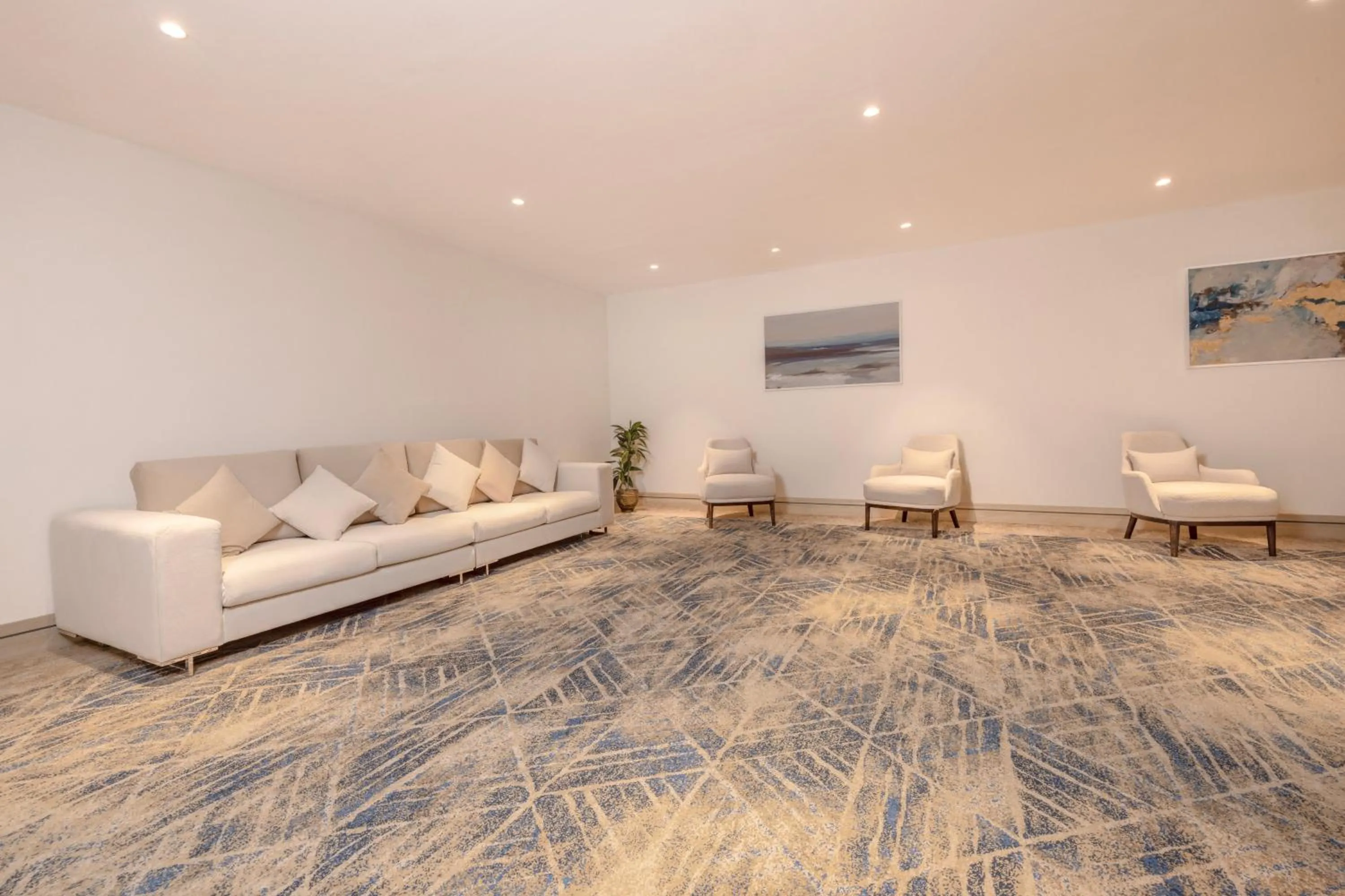 Seating area in Helnan Antoniades Palace Hotel