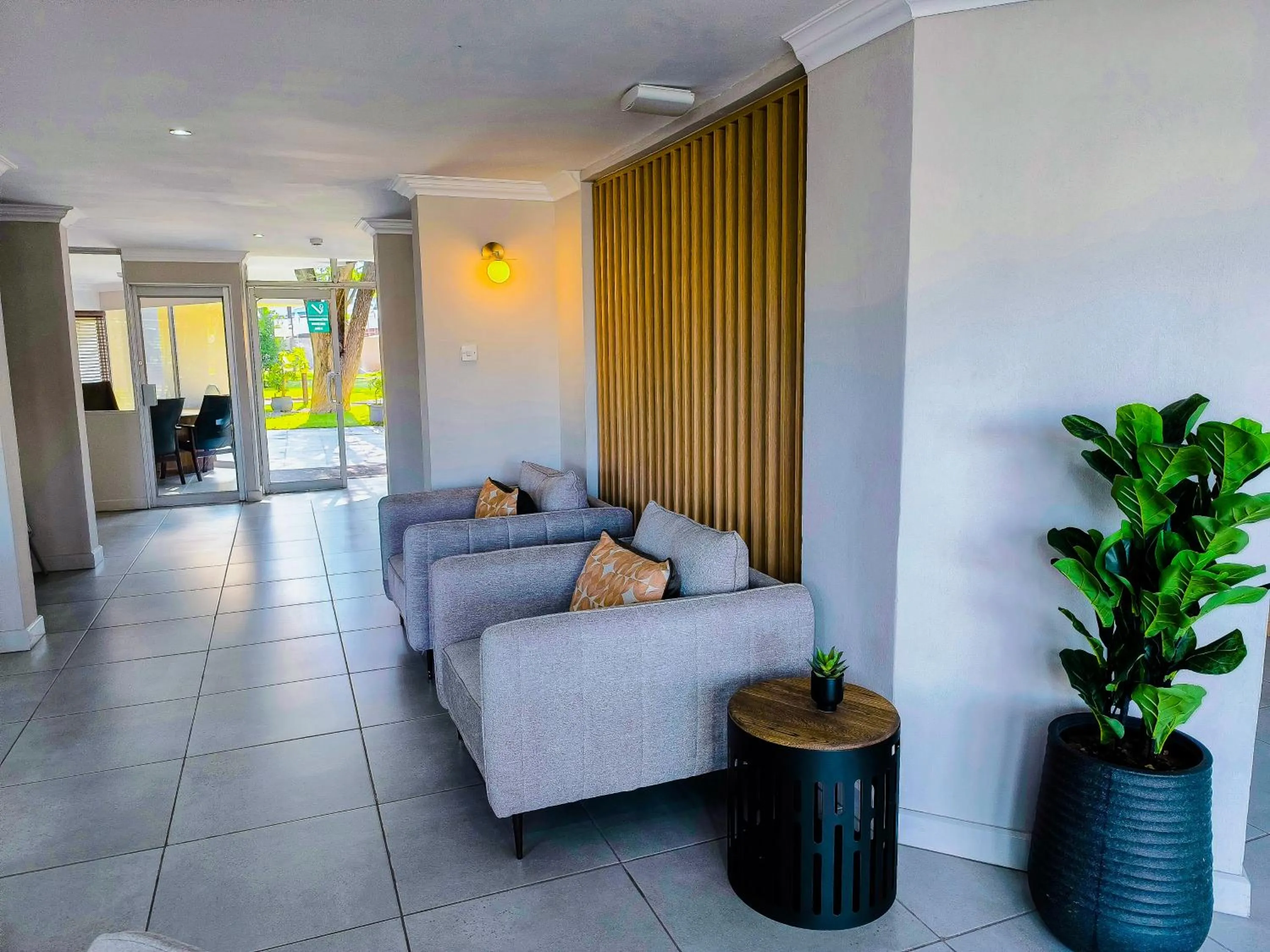 Lobby or reception in Cresta Thapama Hotel