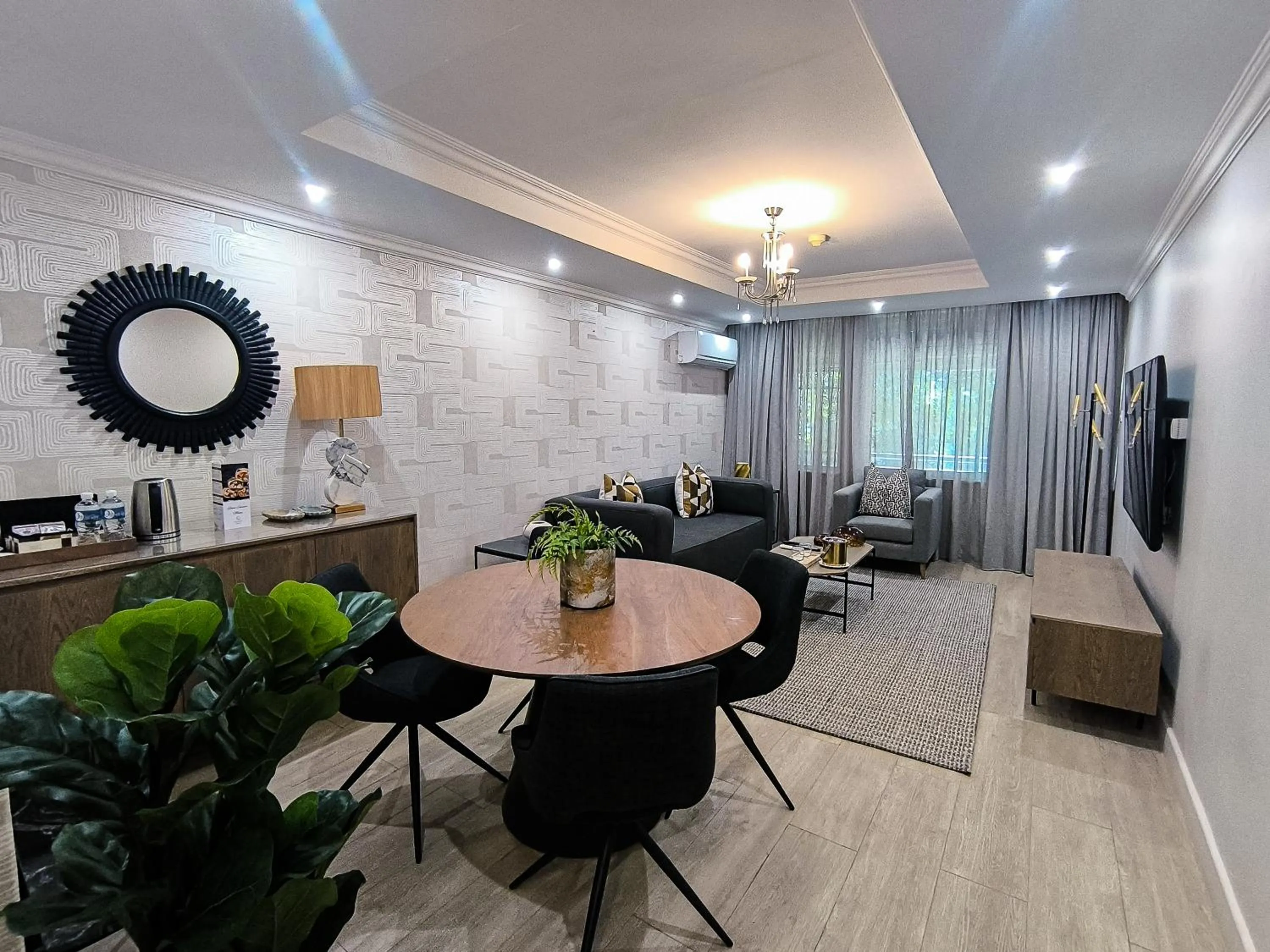 TV and multimedia in Cresta Thapama Hotel