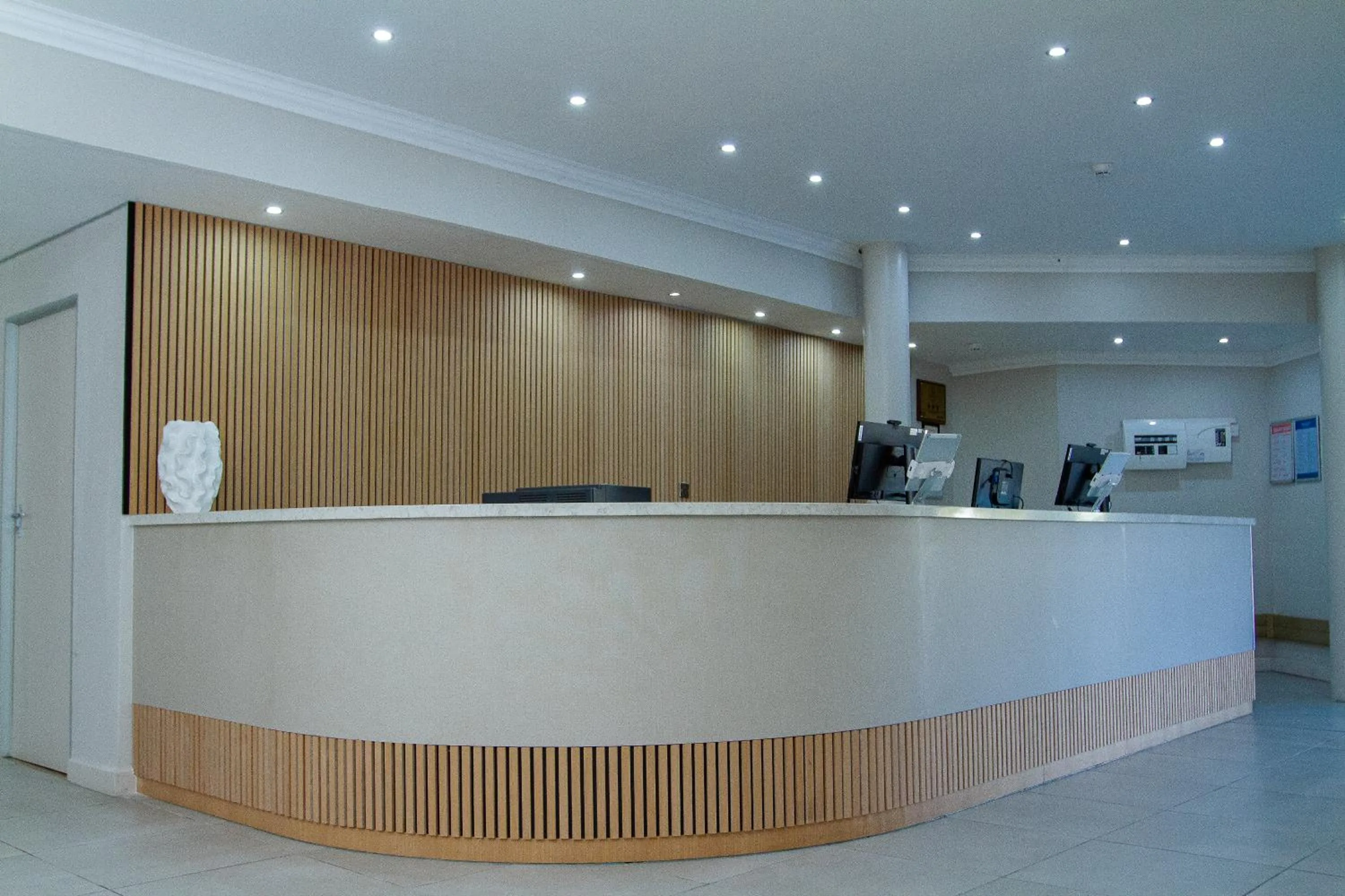 Lobby or reception in Cresta Thapama Hotel