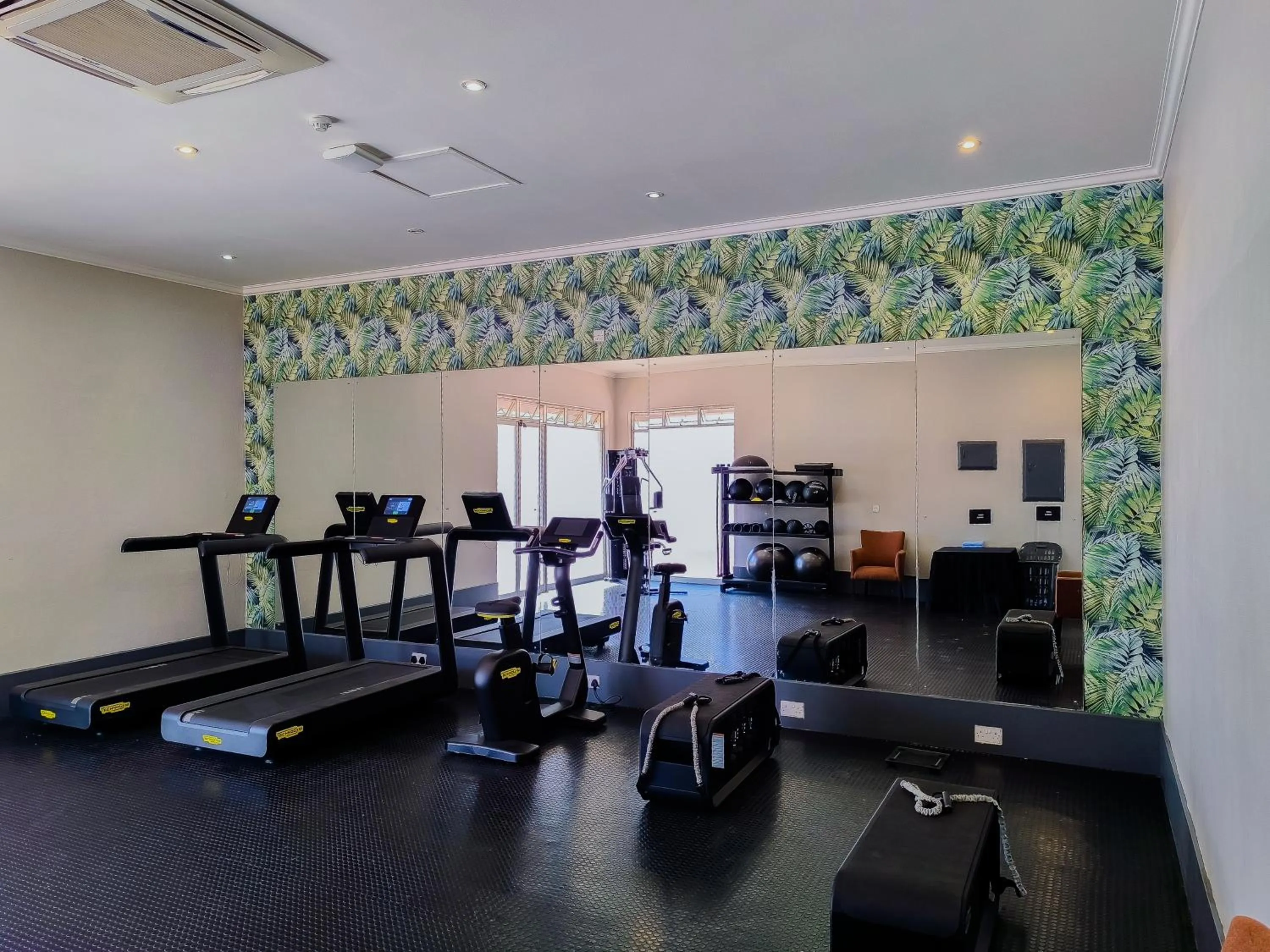 Cresta Thapama Hotel