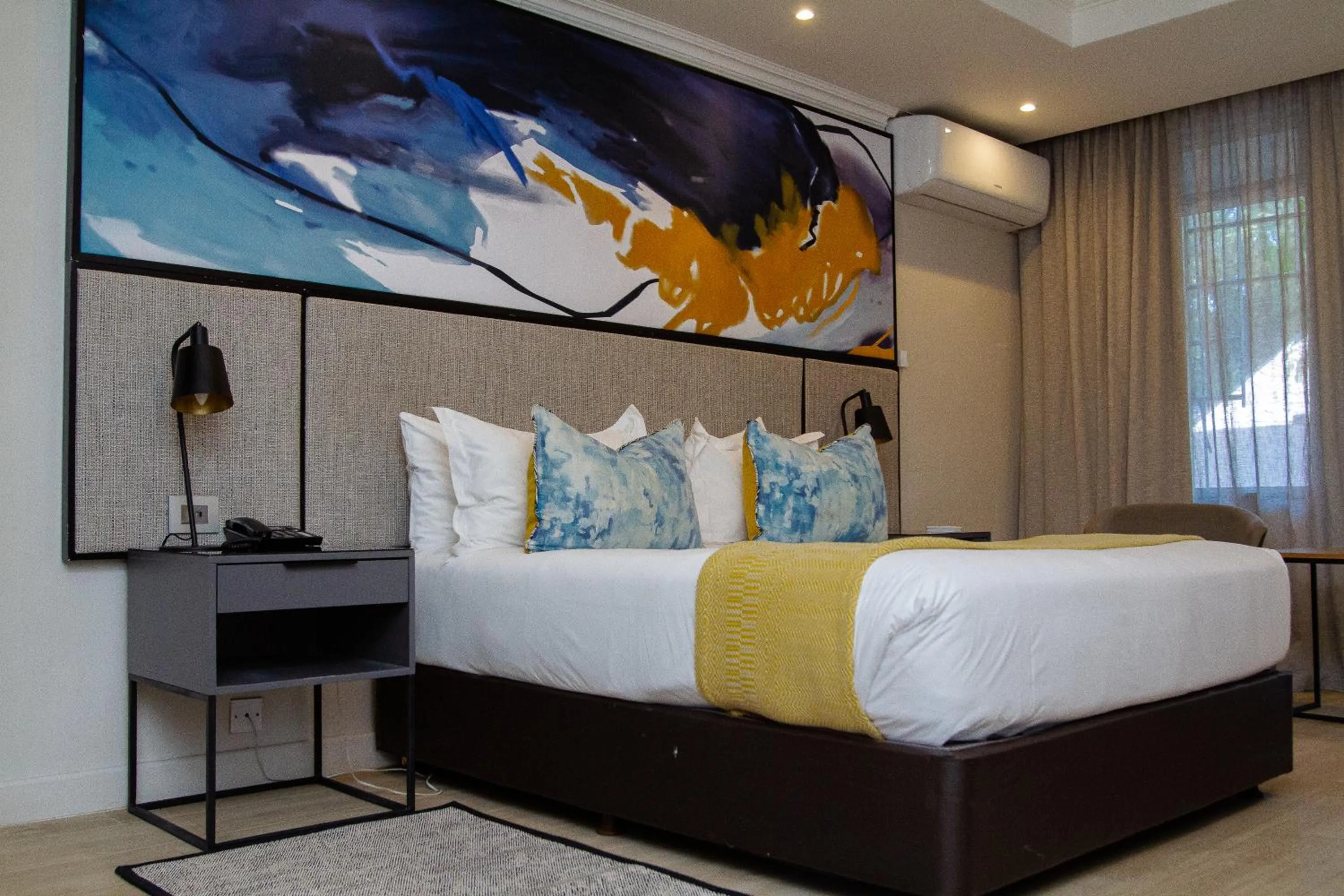 Bed in Cresta Thapama Hotel