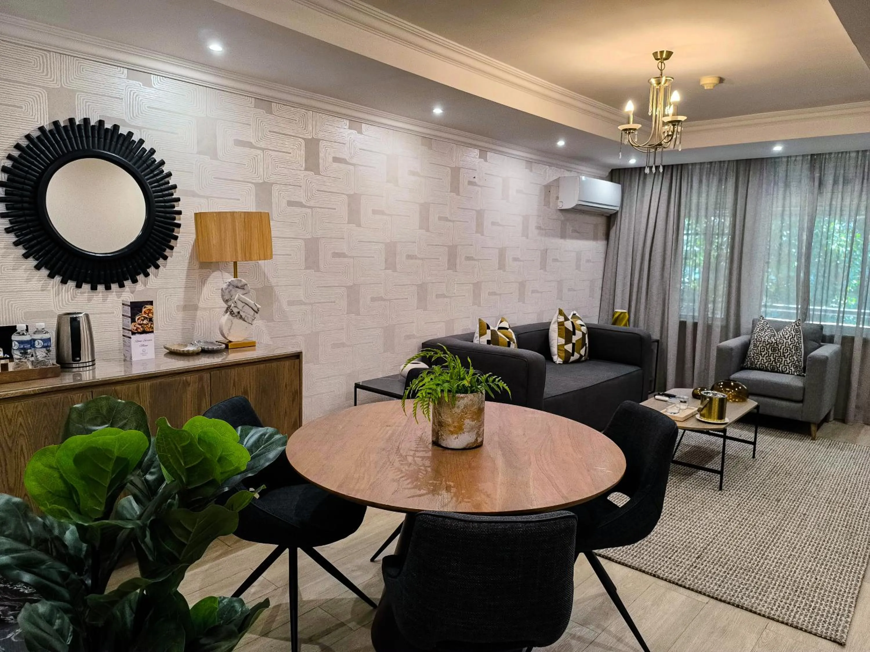 Coffee/tea facilities in Cresta Thapama Hotel